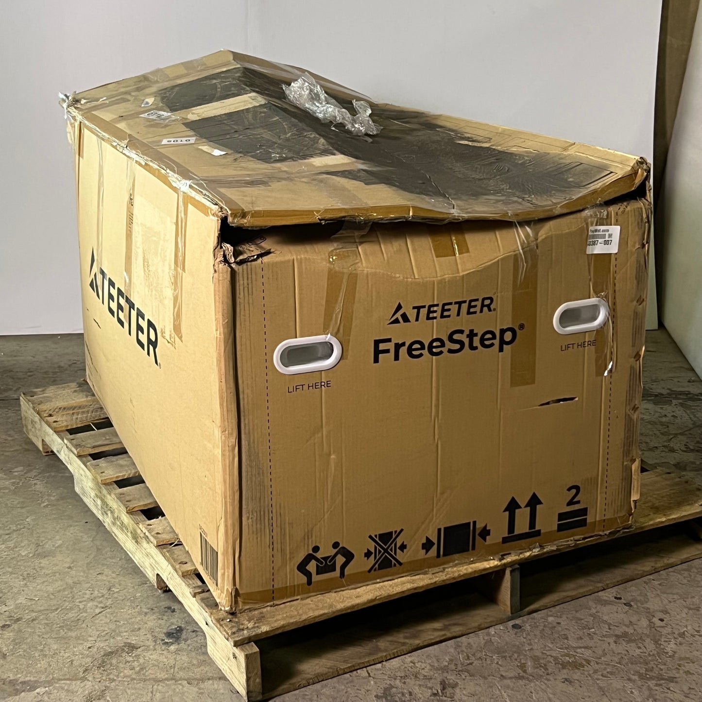 TEETER Freestep LT3 Recumbent Cross Trainer SE2301 (New Other, Distressed Box)