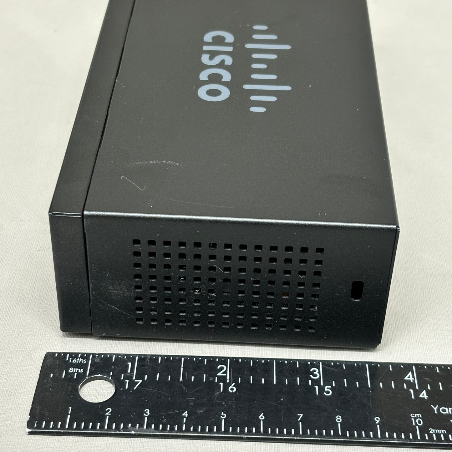 CISCO Business 16 Ports Unmanaged Wall-mountable Network Switch