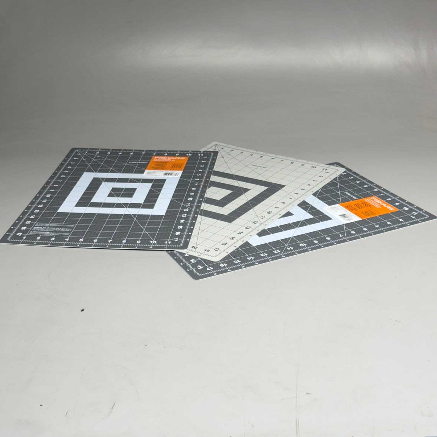 FISKARS (3 PACK) 12 x 18in Double Sided Cutting Mat