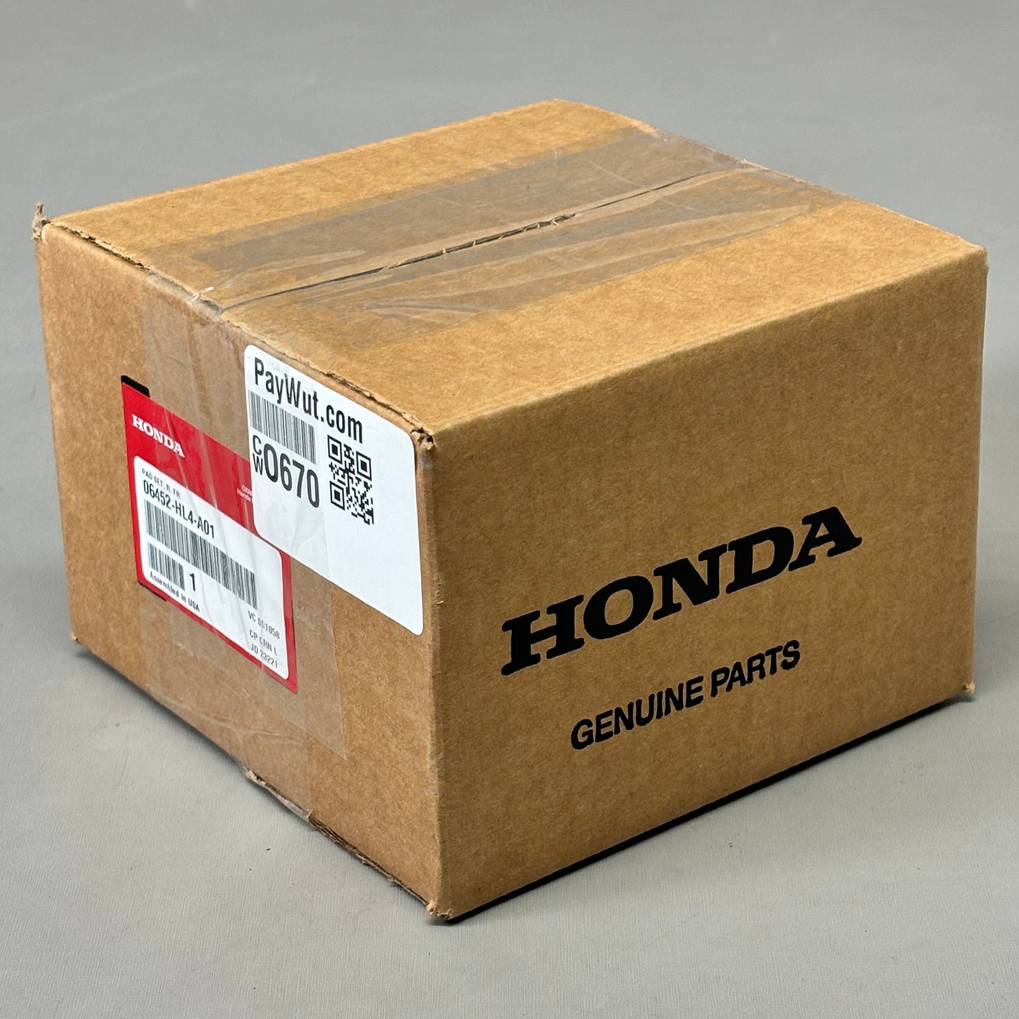 HONDA Right Front Brake Pad Set PIONEER 1000 SXS1000M OEM 06452-HL4-A01