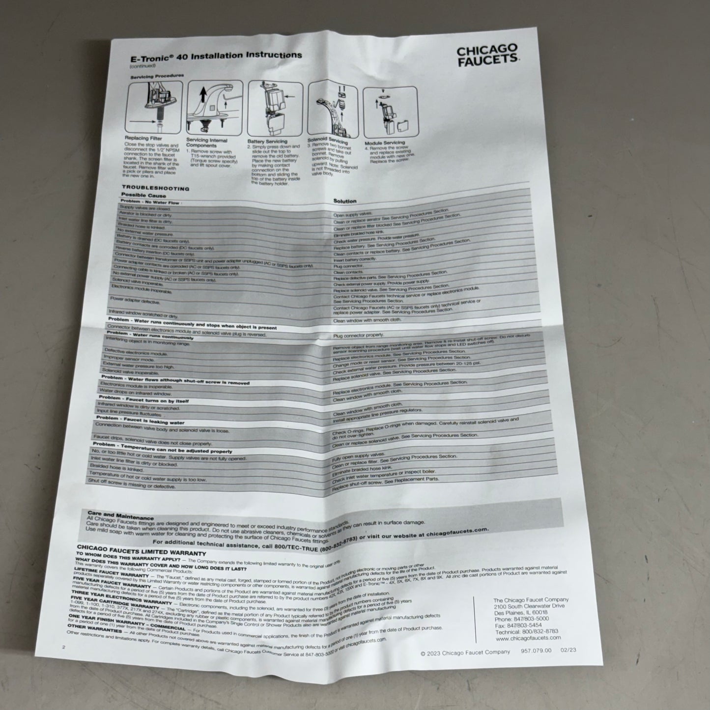 CHICAGO FAUCETS E-Tronic® 40 Series Touch-free Faucet Silver 116.606.AB.1T