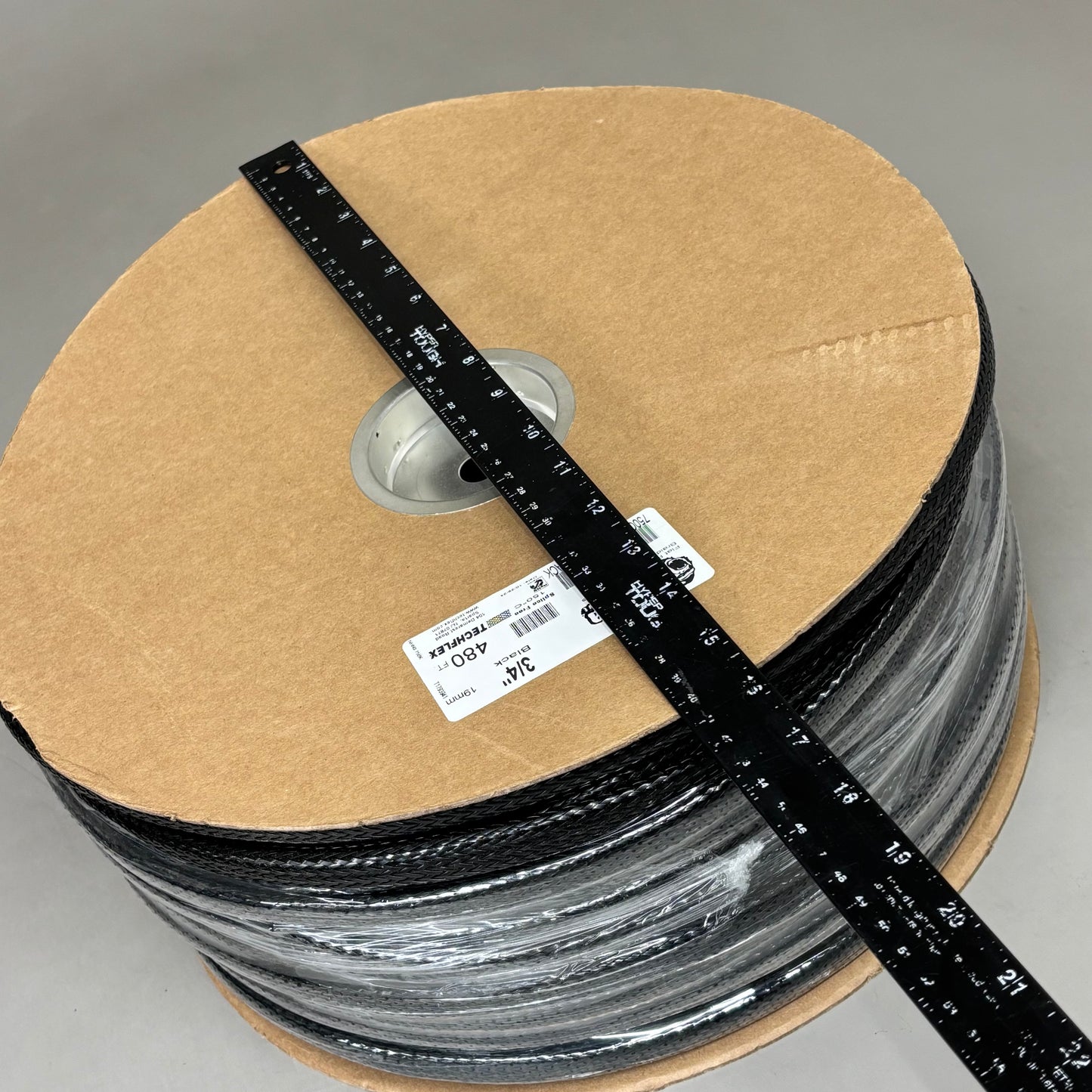 GORILLA SLEEVE Flat Filament Expandable Braided Sleeving 3/4" 480' T1793941