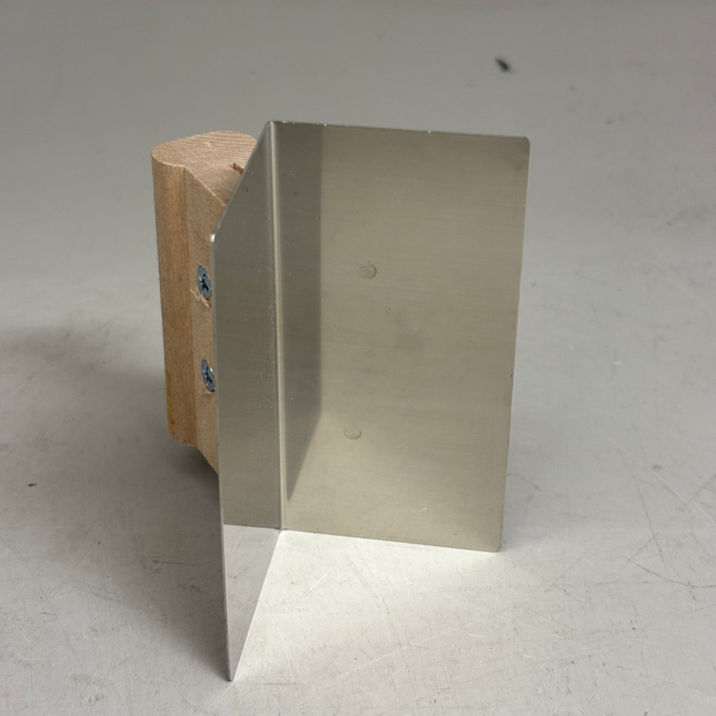 KRAFT TOOL CO 90°Radius Stainless Steel Outside Corner Tool with Wood Handle 4x2