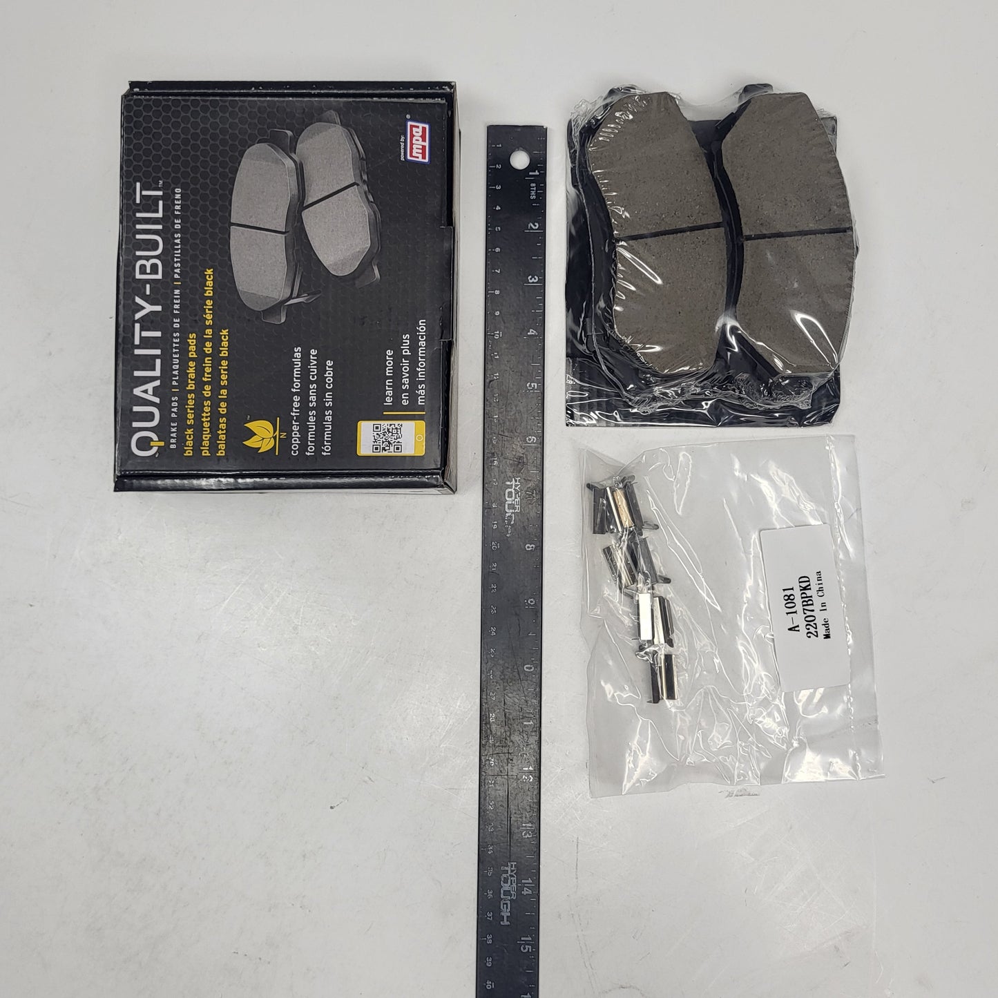 QUALITY-BUILT Ceramic Disc Brake Pad Set Black Front 1003-1273C