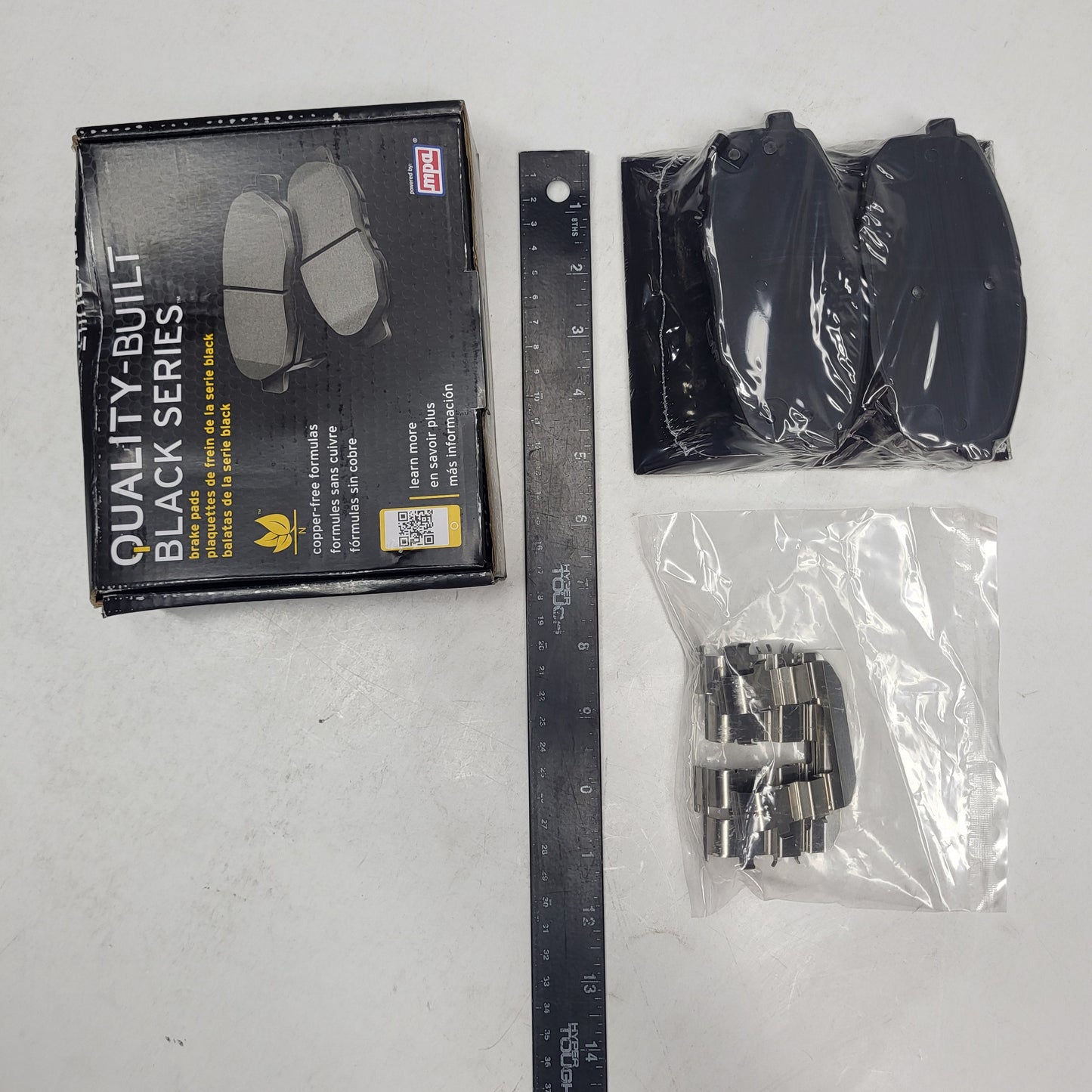 QUALITY-BUILT Ceramic Disc Brake Pad Set Black Front 1003-2035C