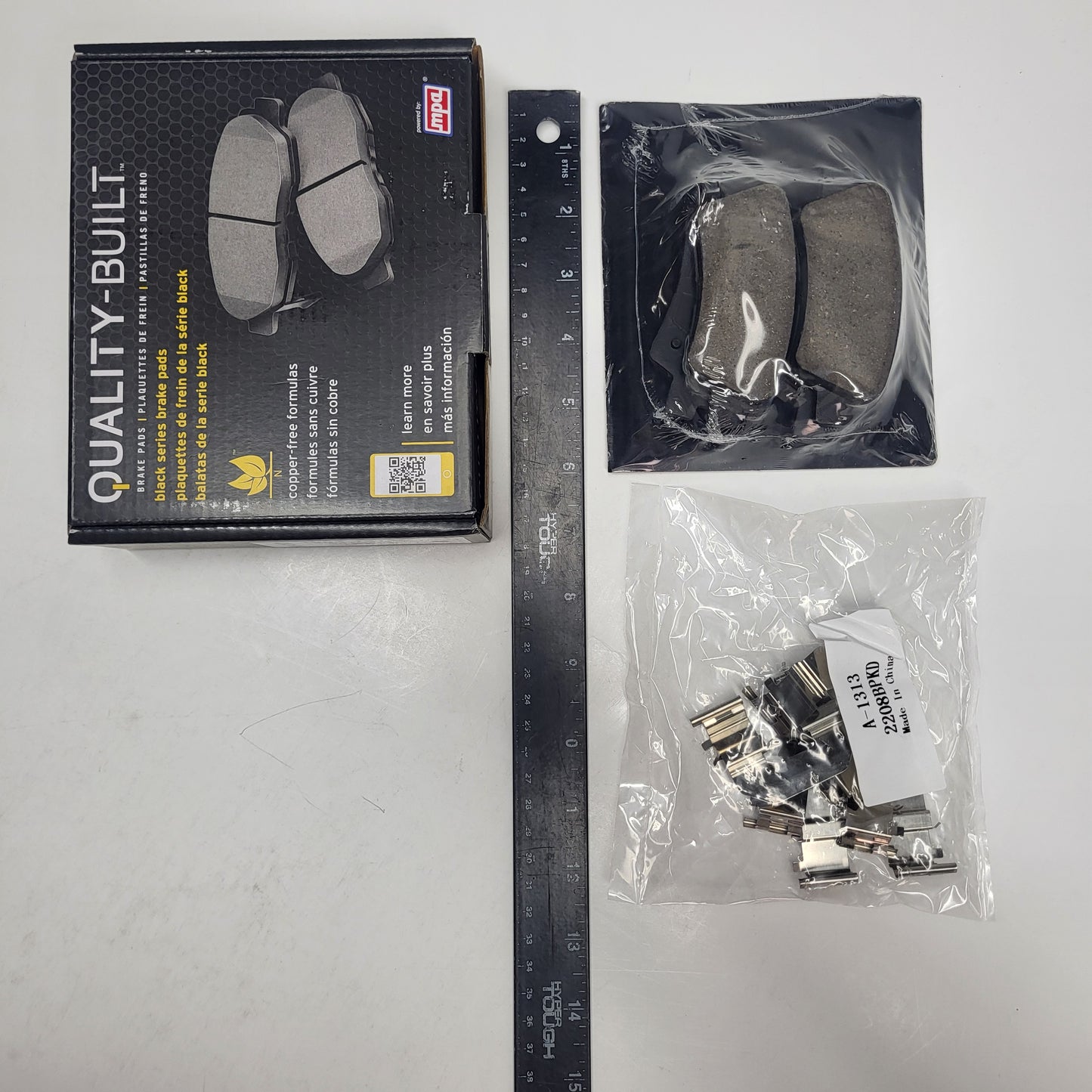 QUALITY-BUILT Ceramic Disc Brake Pad Set Black Rear 1003-1313C