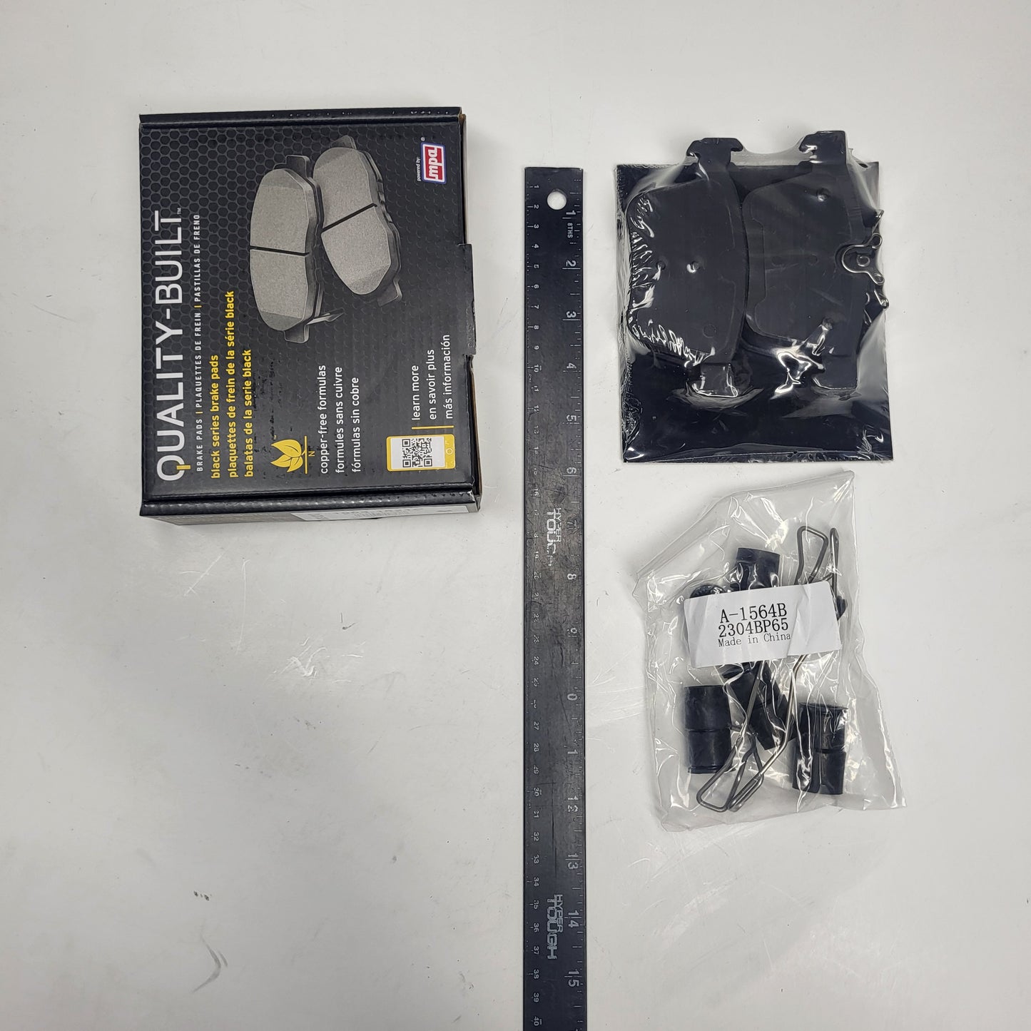 QUALITY-BUILT Ceramic Disc Brake Pad Set Black Rear 1003-1821C