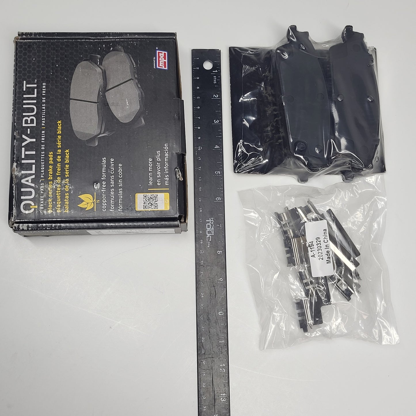 QUALITY-BUILT Ceramic Disc Brake Pad Set Black Rear 1003-1194C