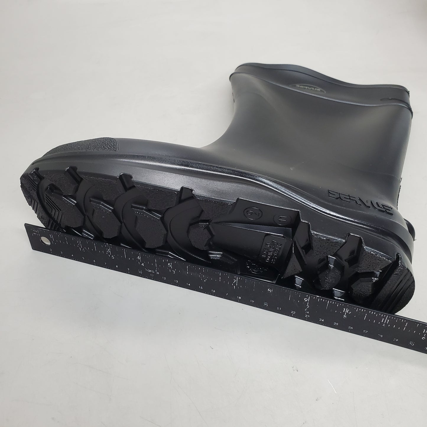 SERVUS Pull On Knee Shaft Plain Toe PVC Work Boots 12" High Men's SZ 9 Black 18822