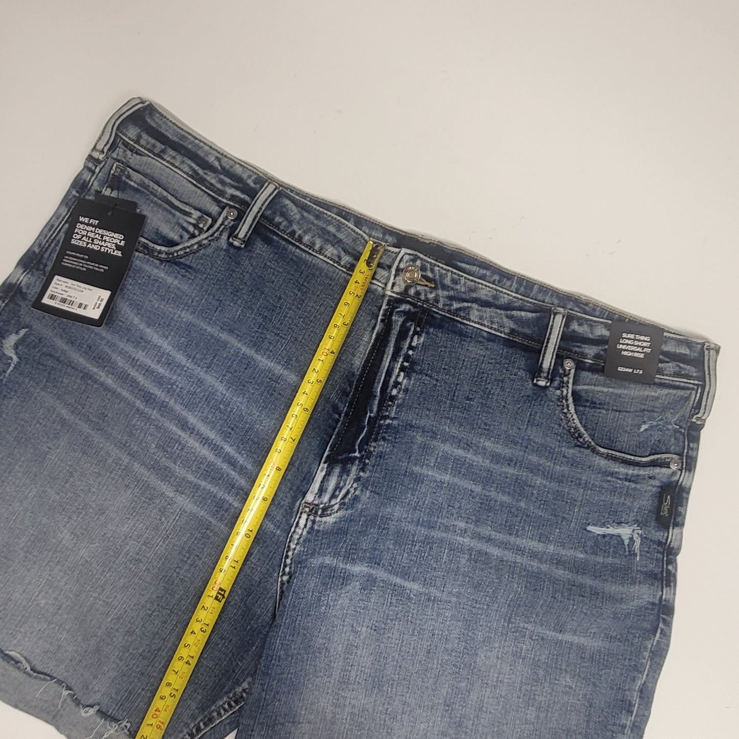 SILVER JEANS CO. Sure Thing Long Short High Rise Sz 24/7.5 Indigo W28517SCV258