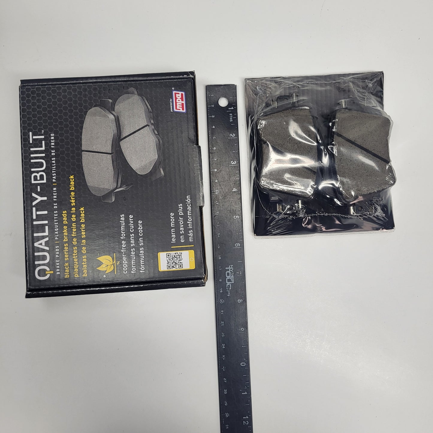 QUALITY-BUILT Ceramic Disc Brake Pad Set Black Front 1003-1779C