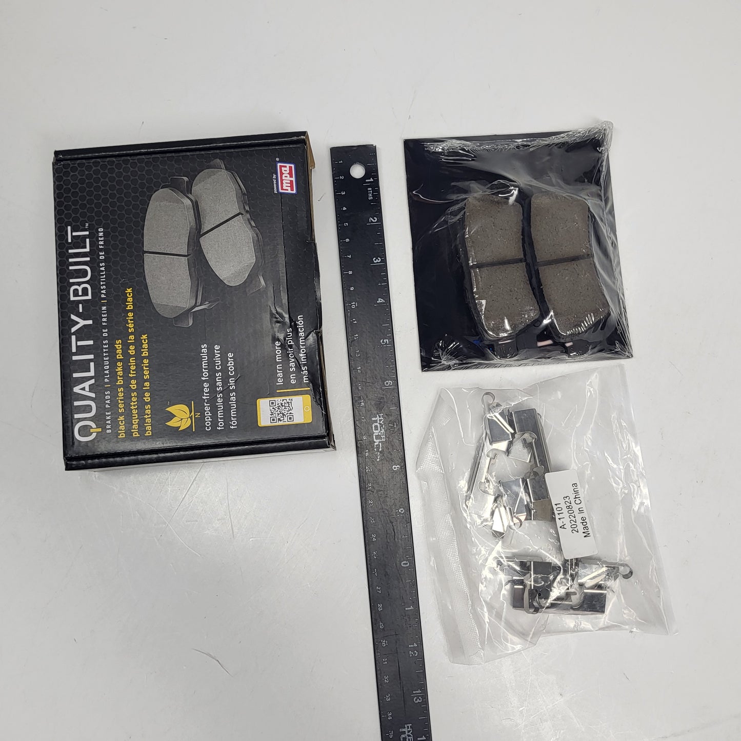 QUALITY-BUILT Ceramic Disc Brake Pad Set Rear Oe Replacement Black 1003-1101C