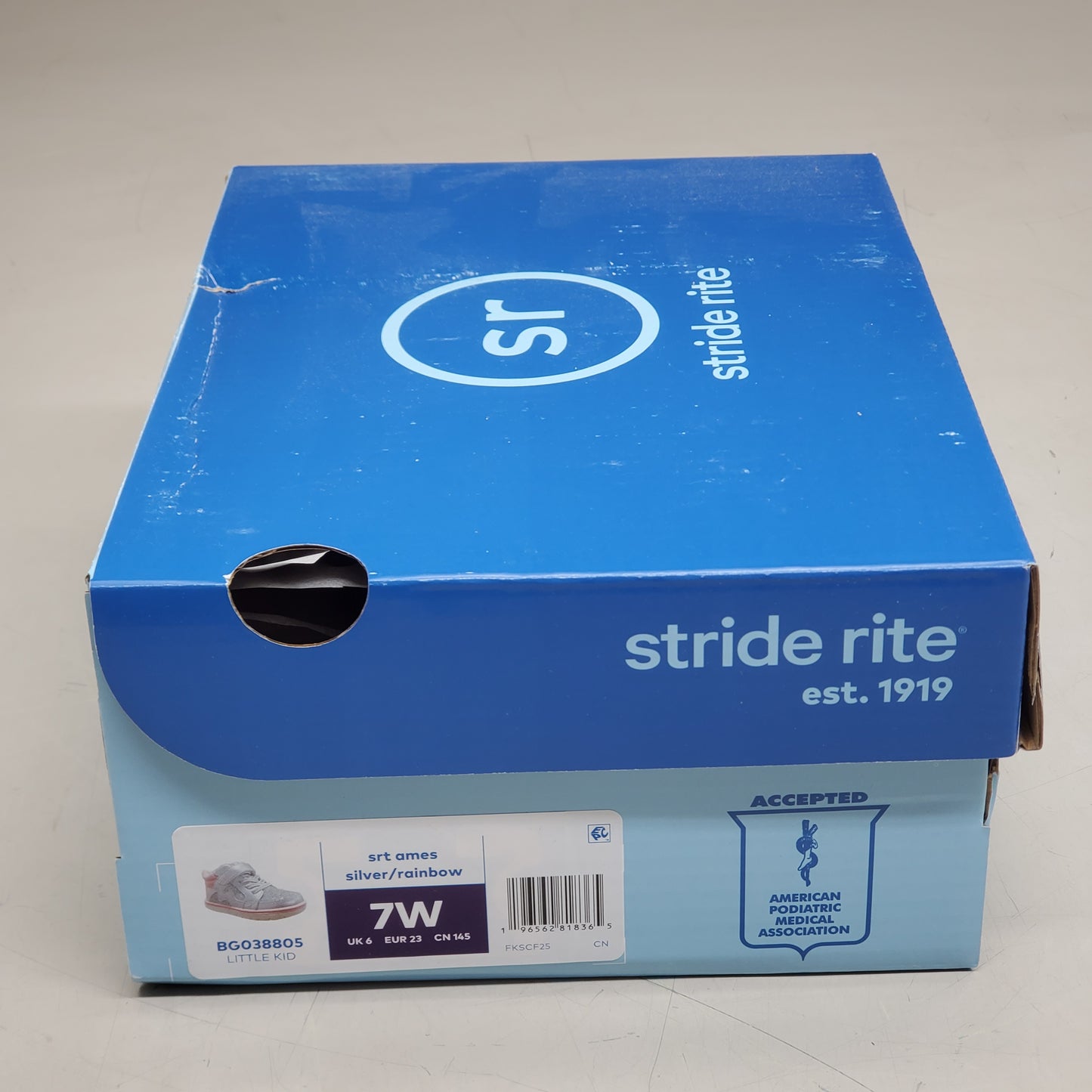 STRIDE RITE SRT Ames Sneaker Shoe Little Kid 7W Silver/Rainbow BG038805