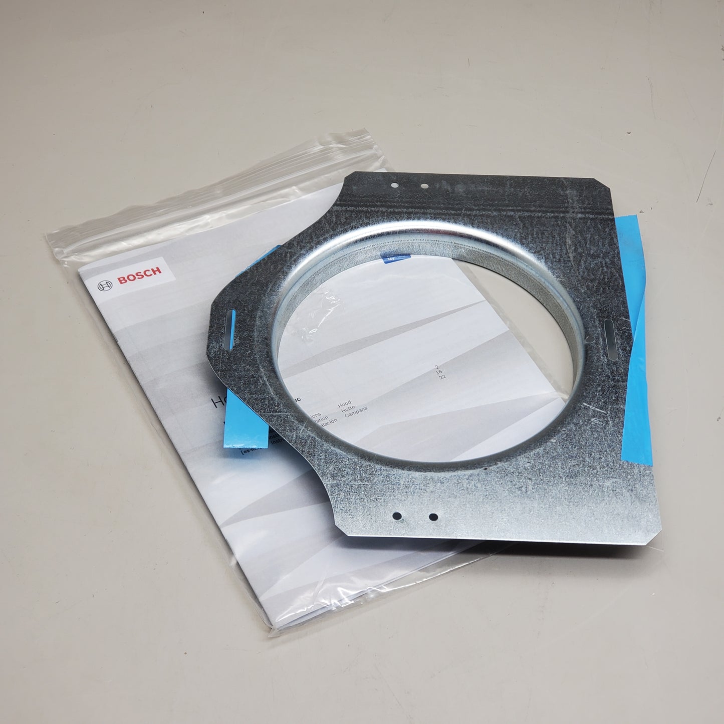 BOSCH Built-Under Cooker Hood 300 Series 36" Grey DUH56643UC