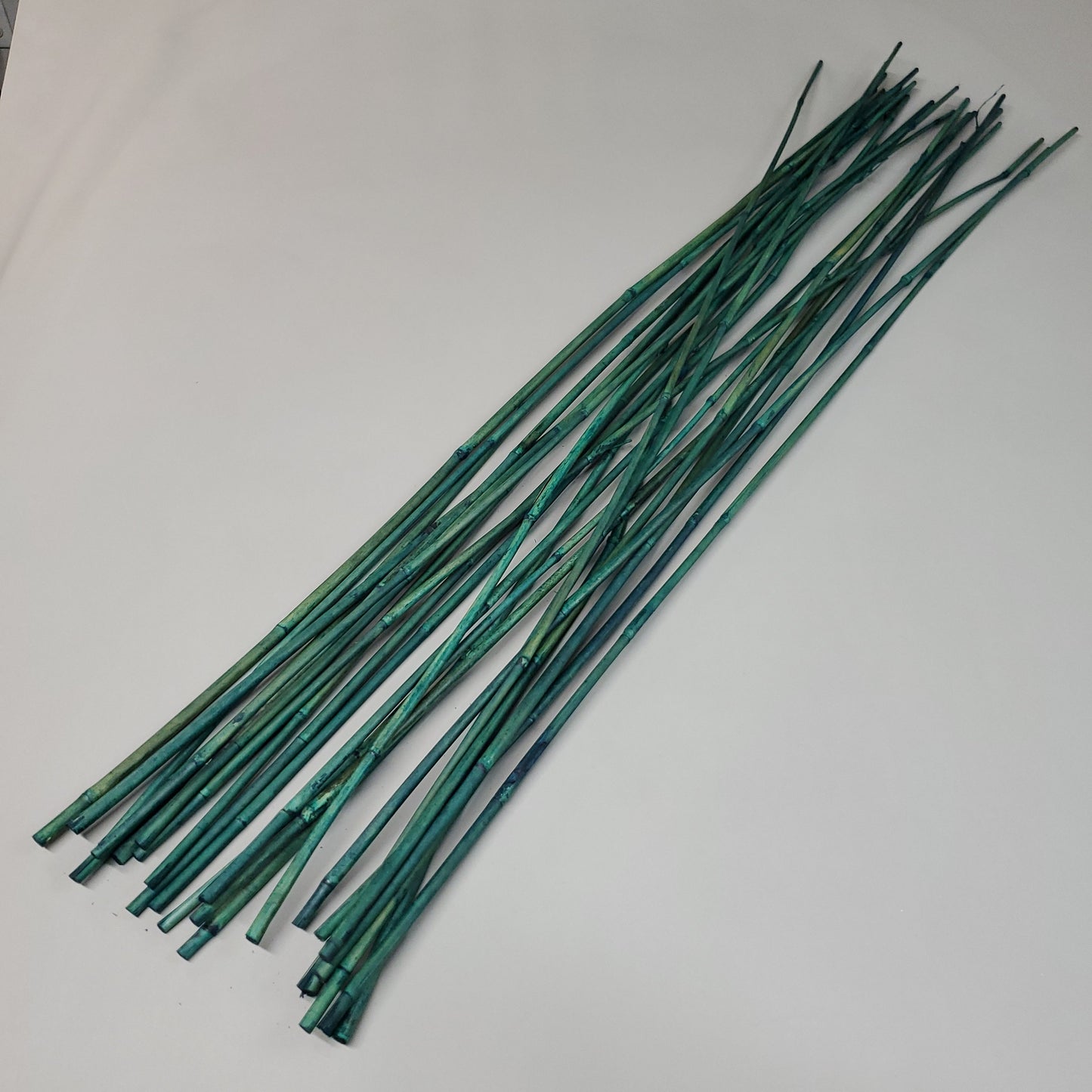 BOND Pack Of 25 Bamboo Stakes 4 Ft. Tall Green 425N By Orbit (New)