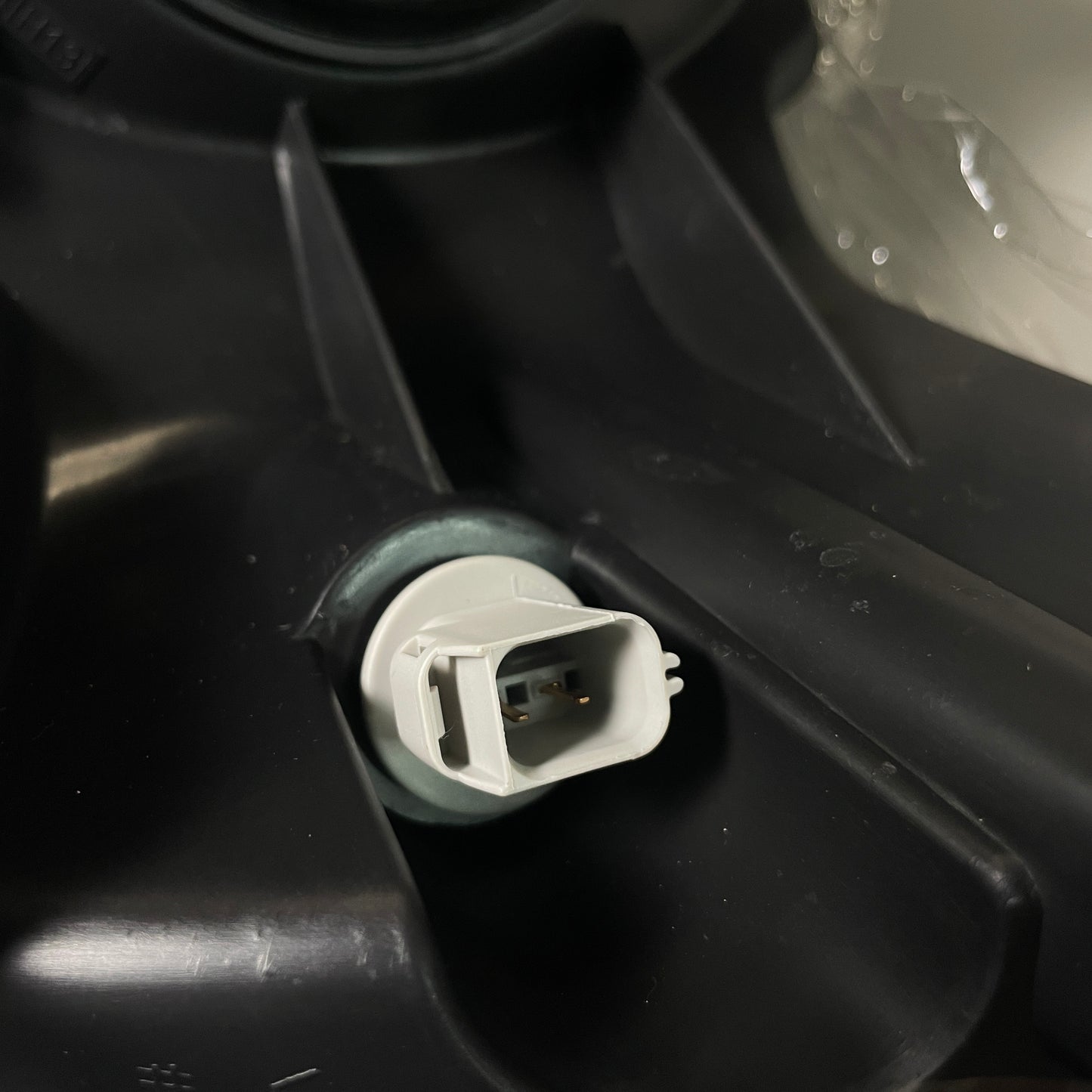 KEYSTONE Passenger Side Headlight Assembly for Explorer 06-10 FO2503220C (New)