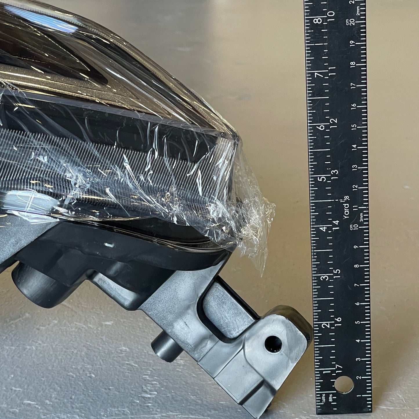 TYC Driver LH Headlight Assembly Halogen for Nissan Sentra 16-18 NI2502244 (New)