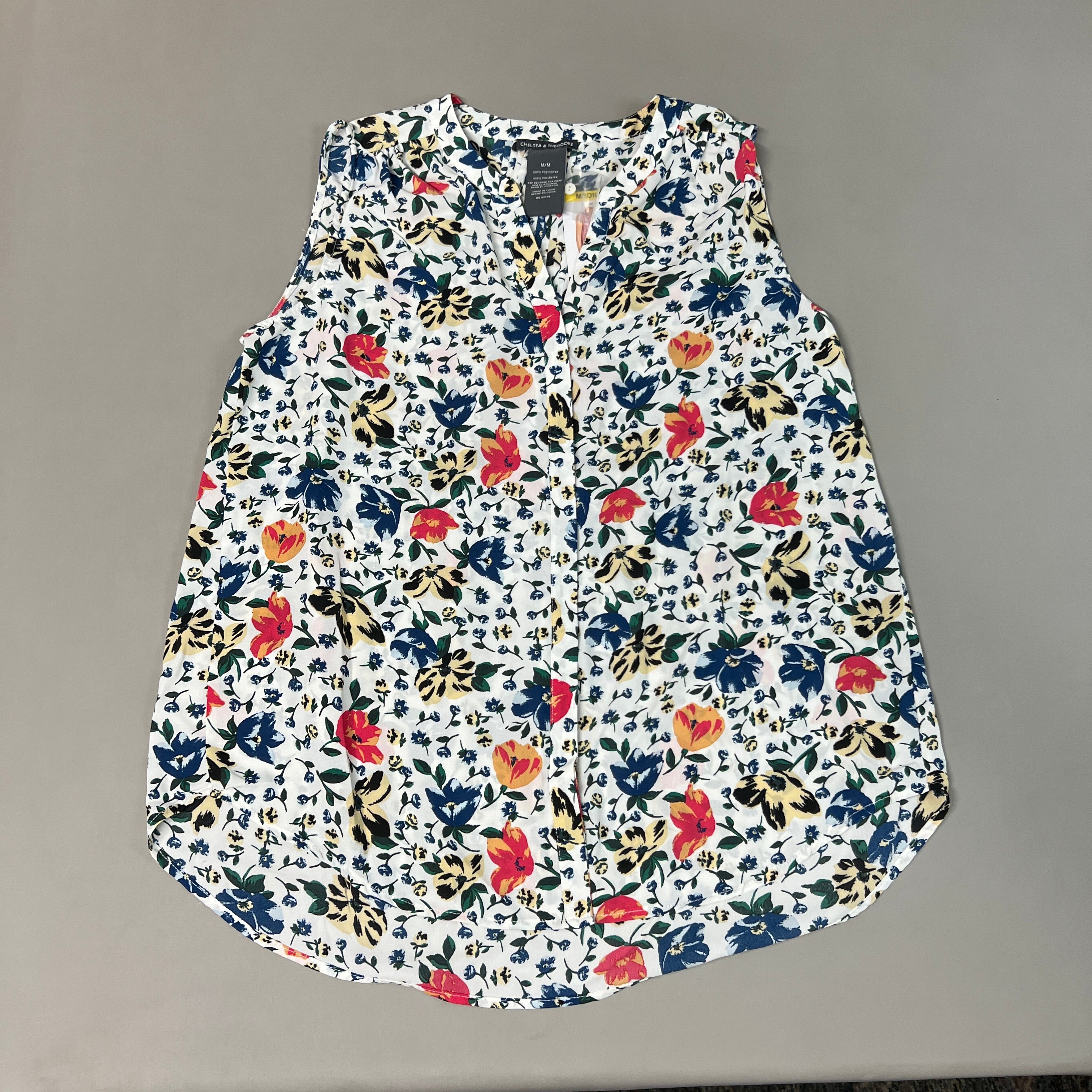 Chelsea & Theodore Sleeveless Blouse Women's Size M Bash Floral White 2165072 (New) Chelsea & Theodore Sleeveless Blouse Women's Size M Bash Floral White 2165072 (New)