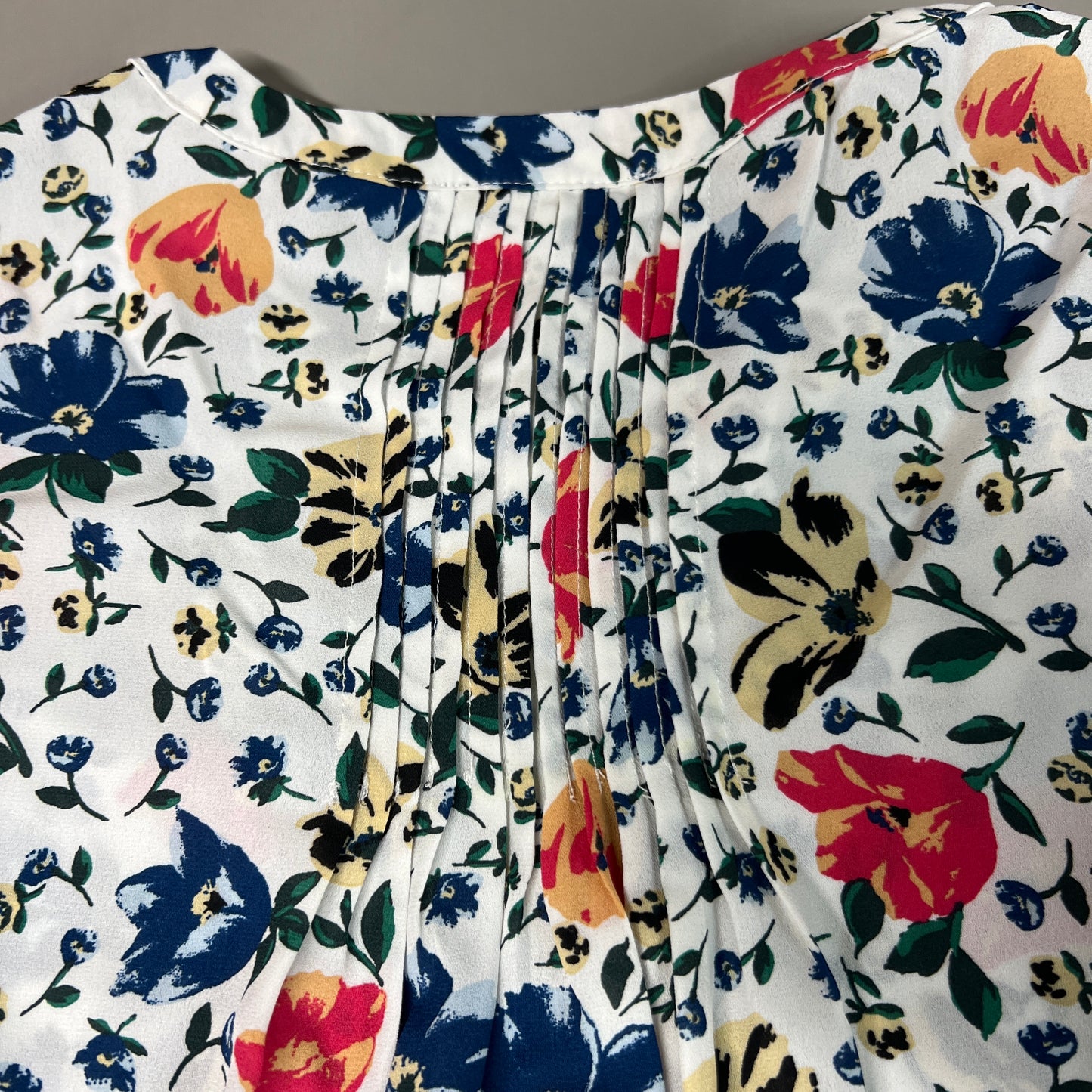 CHELSEA & THEODORE Sleeveless Blouse Women's Size L Bash Floral White 2165072 (NEW)