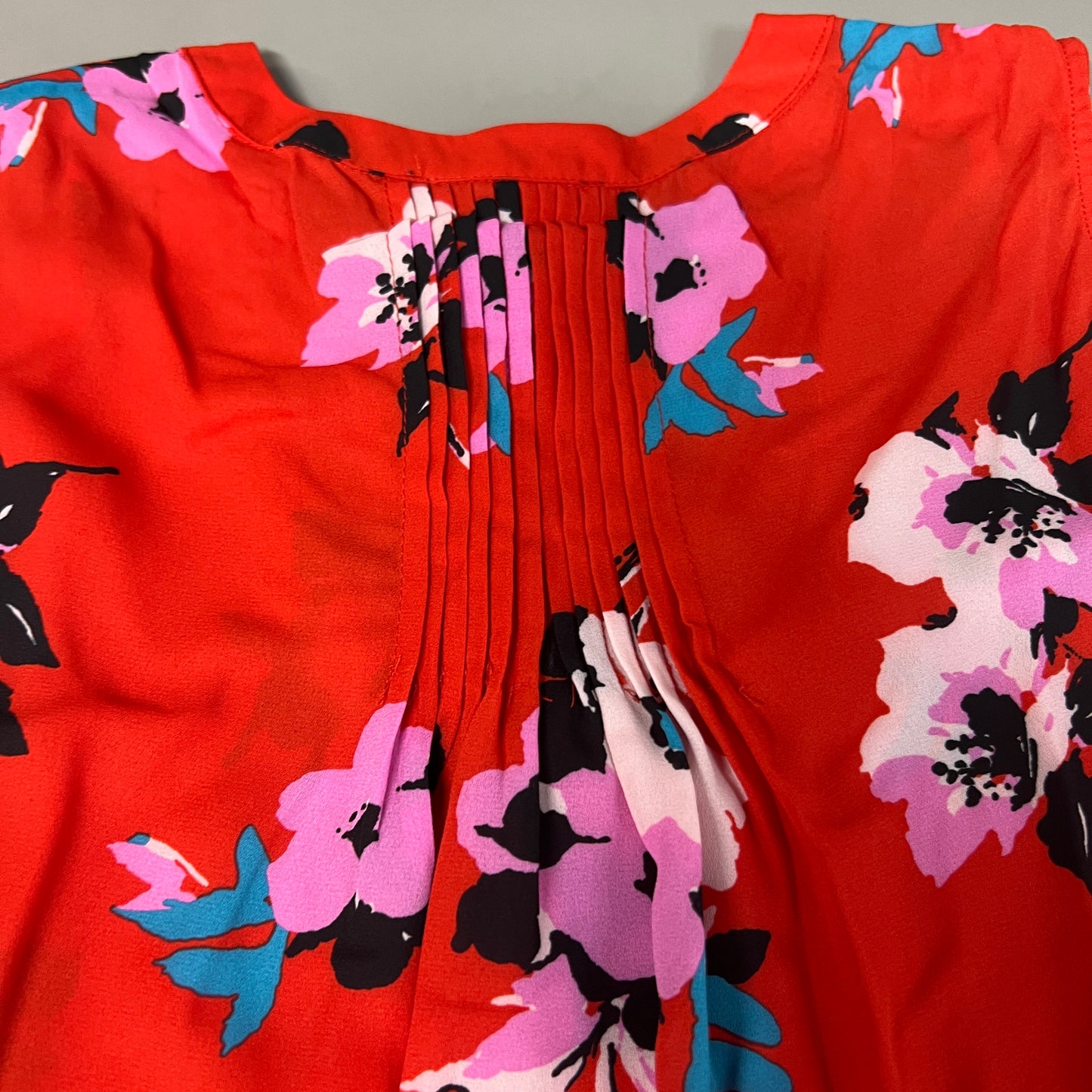 CHELSEA & THEODORE Sleeveless Blouse Women's Size S Red Floral Paisley 2165072 (NEW)