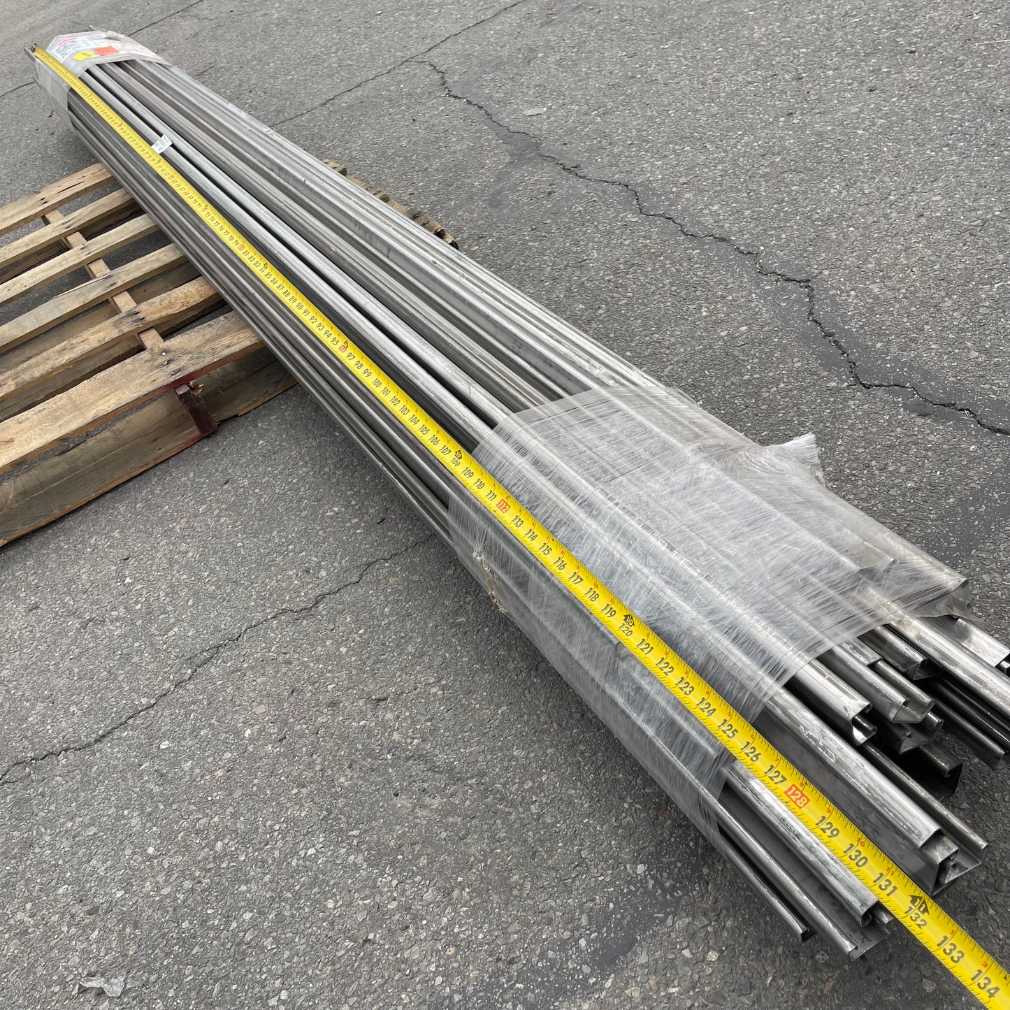 ZA@ Pallet of Steel Channels 132” (AS-IS)