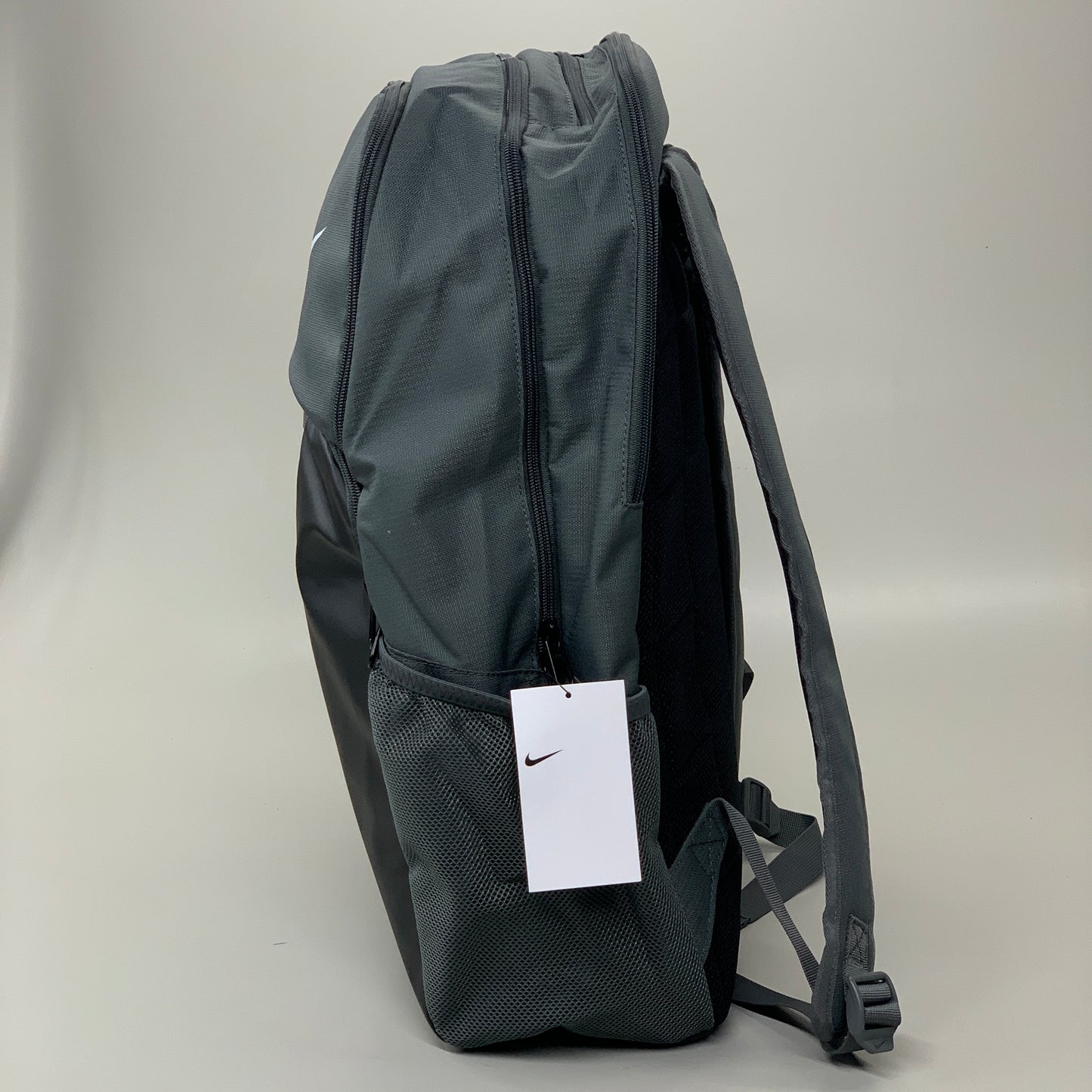 NIKE Brasila 9.5 Training Backpack 30L Grey & White DM3975-068