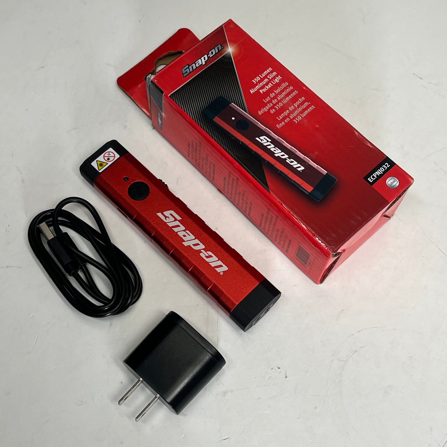 SNAP ON Aluminum Slim Pocket Light  350 Lumen 3.5 hr Run Time Red/Black ECPNJ032
