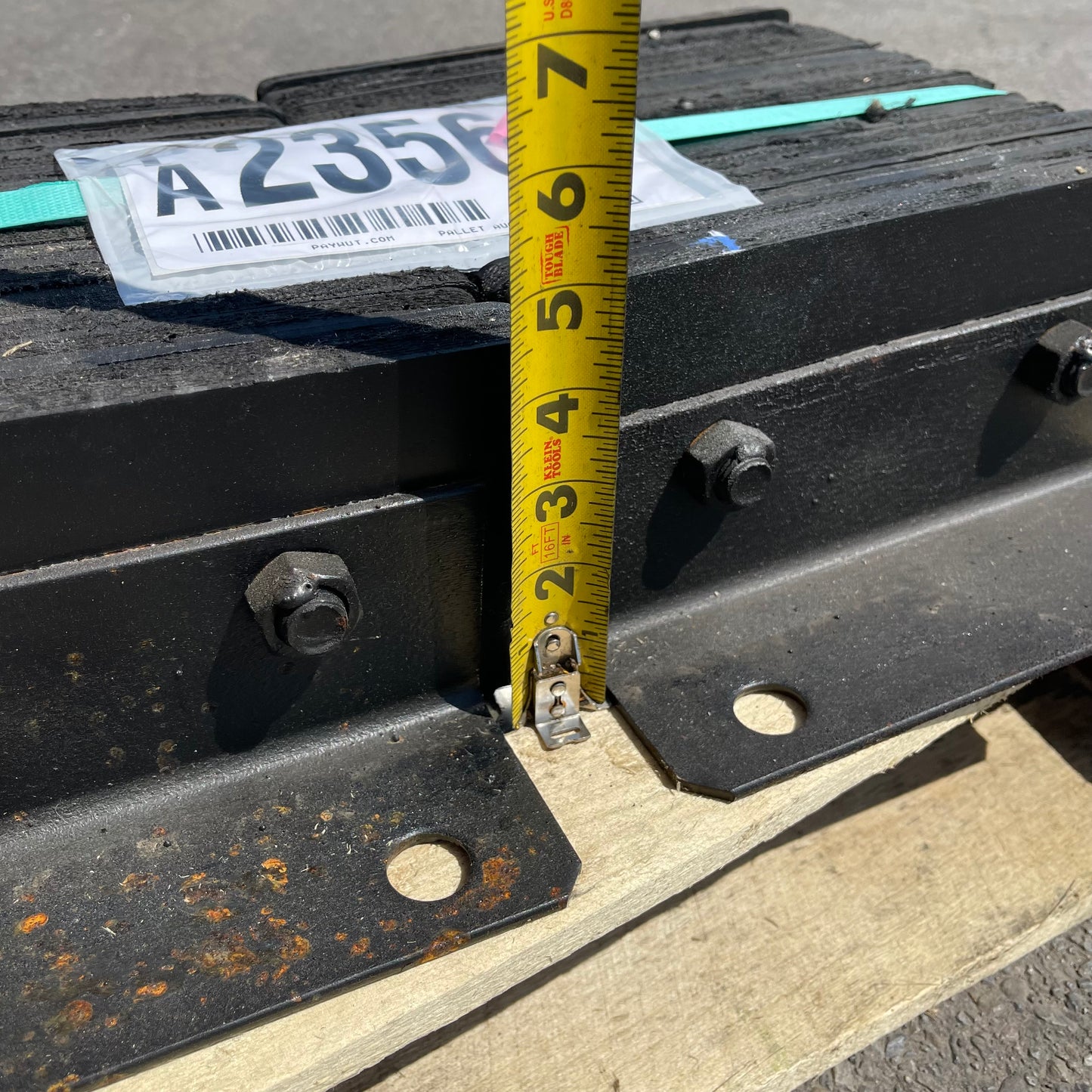 ZA@ UNBRANDED Laminated Rubber Dock Bumpers and Steel Strips for Spot Welding (AS-IS)