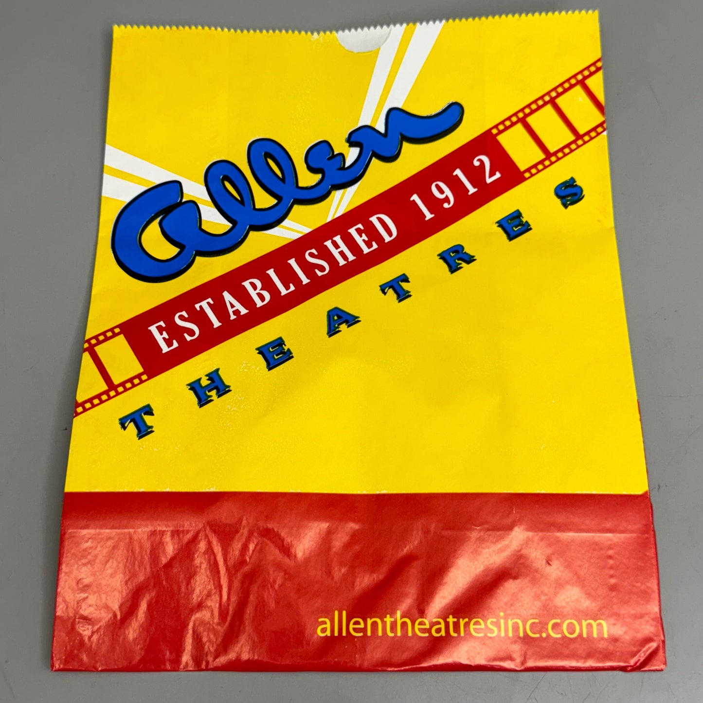 ZA@ MOVIE THEATRE POPCORN BAGS! (500 PACK) w/ "ALLEN THEATRES" Branding 9 1/2”Hx7 1/2”W C