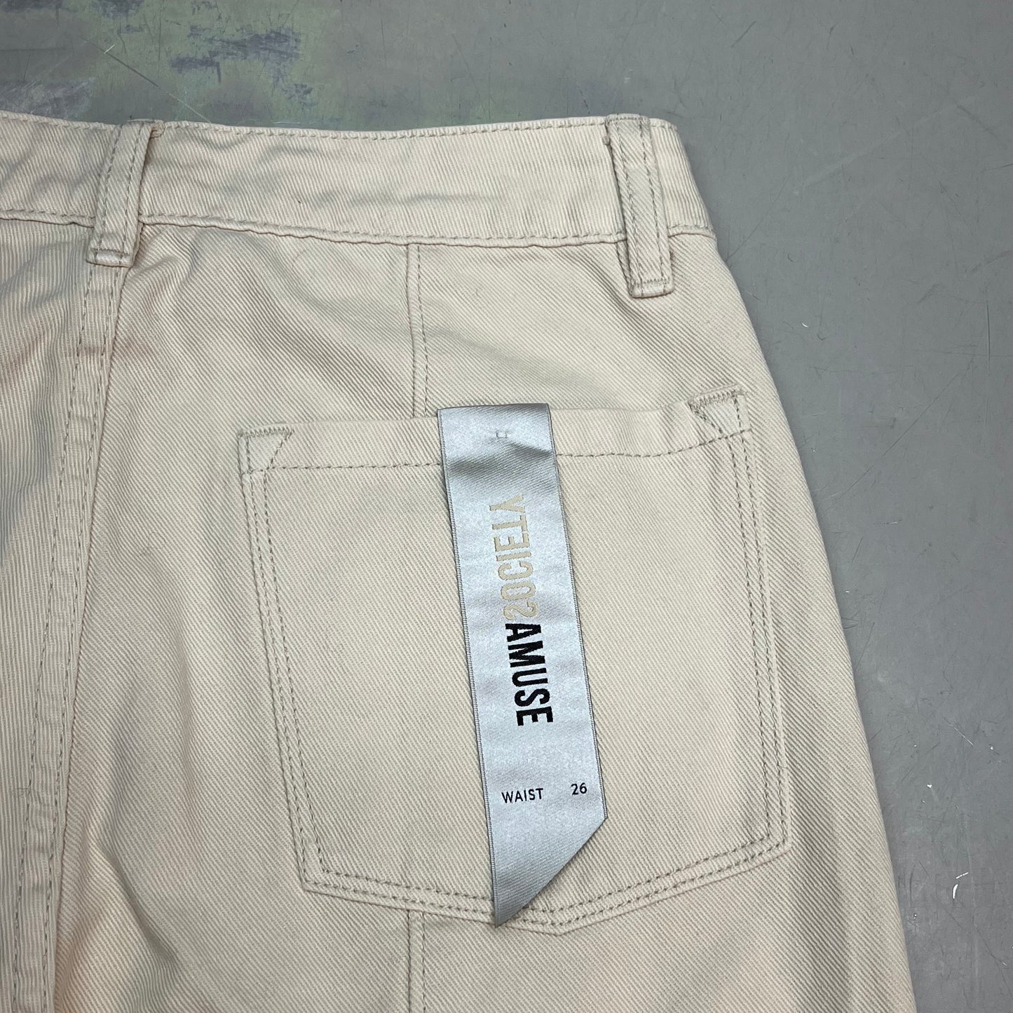 AMUSE SOCIETY Flying High Jeans Flared Leg Women's Sz 26 Banana A301FLY