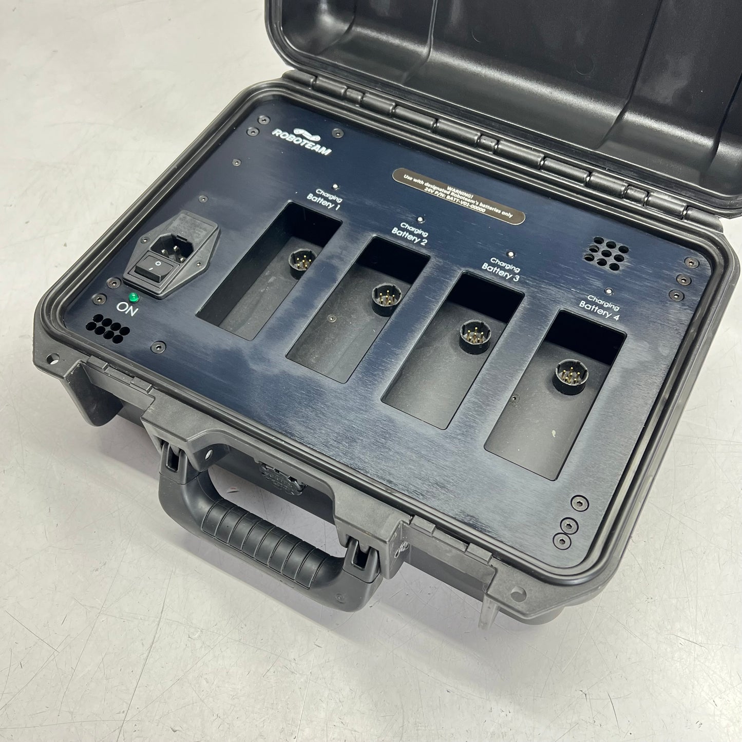 ROBOTEAM Multi-bay Charging Case For Tactile Ground Robot 24-Bolt CHRG-V04-00001
