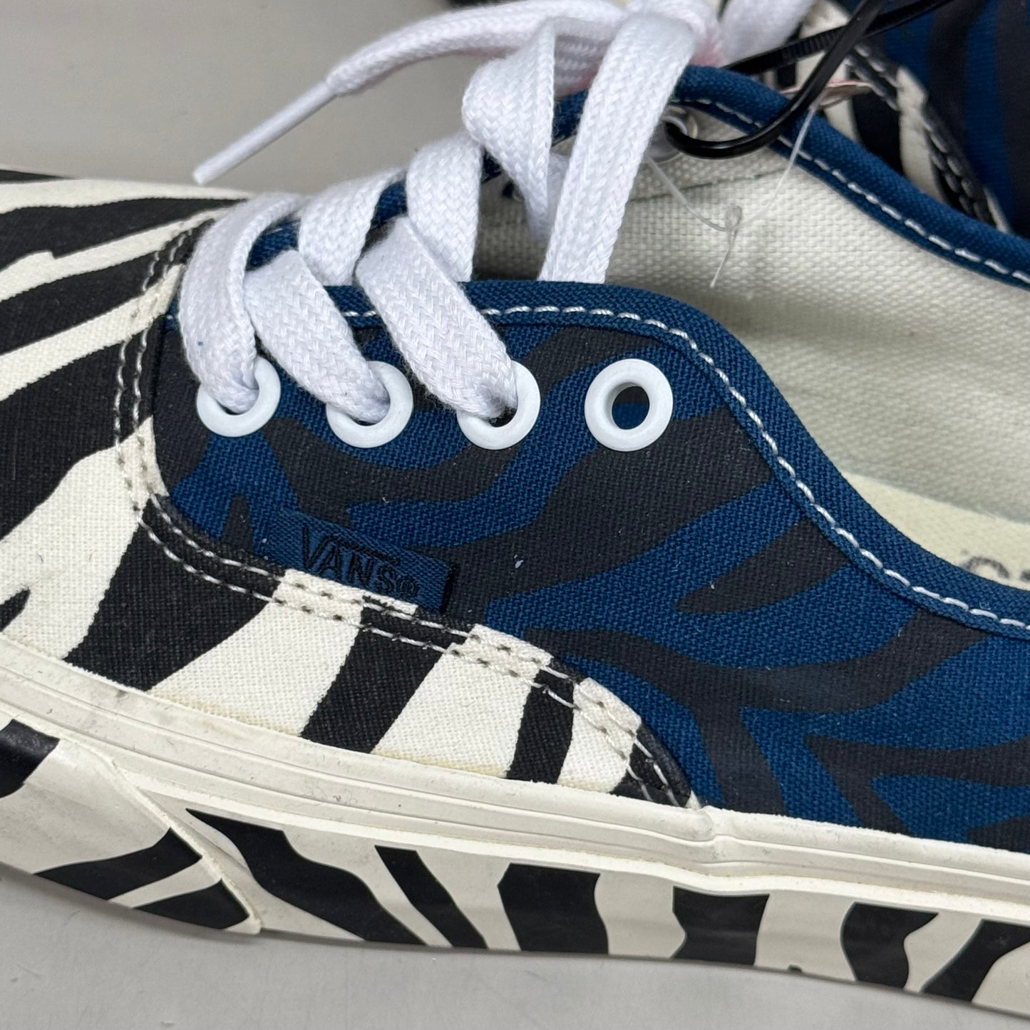 VANS Animal Classic Zebra Slip-On Sneakers Women's Sz 5.0 Men's 3.5 Blue/Black