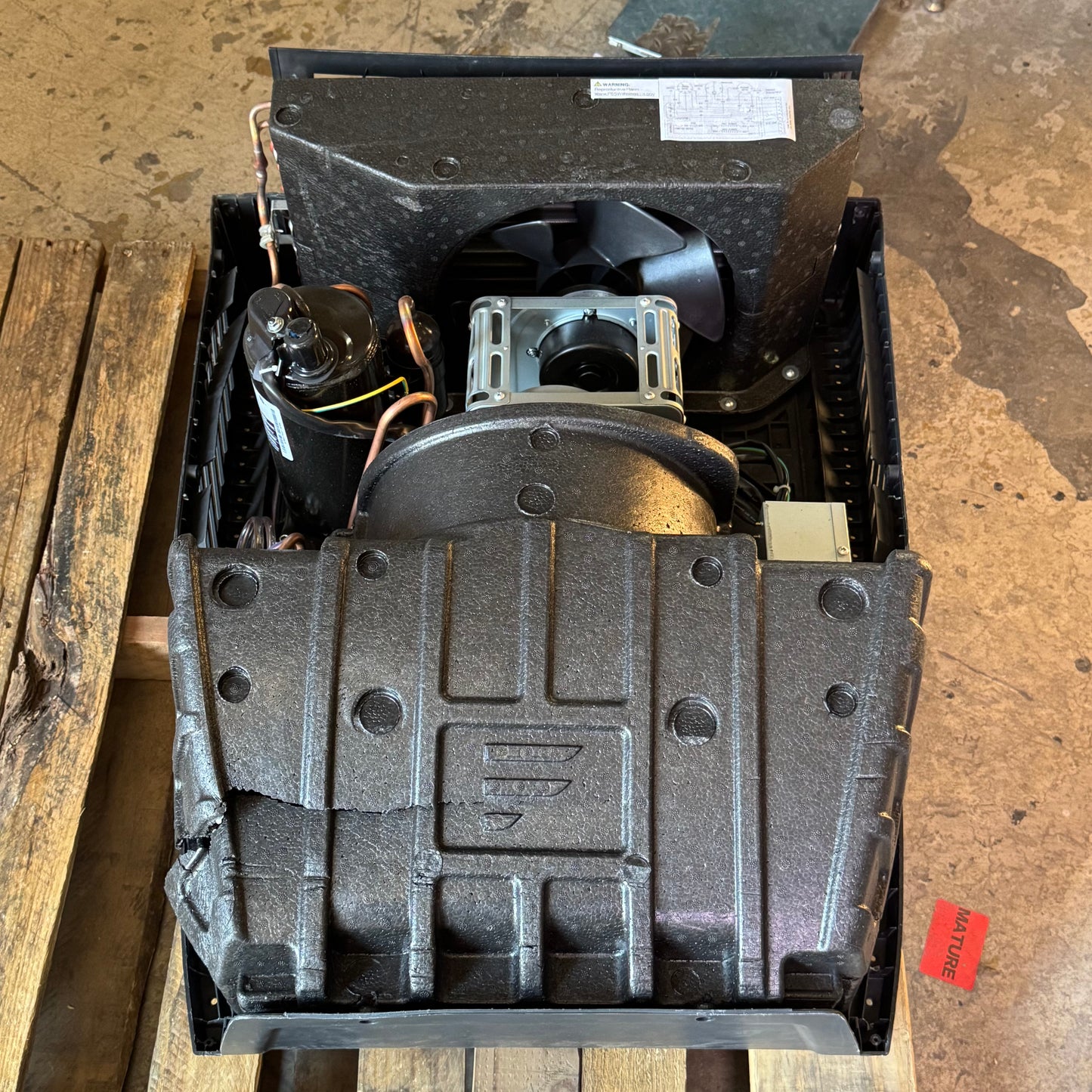 ZA@ FURRION Chill HE Replacement RV Air Conditioner for Coleman Setup - 15000BTU (New Other, Cosmetic Damaged)