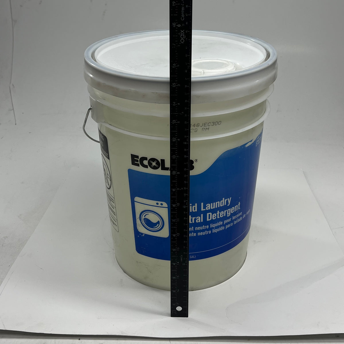 ECOLAB Liquid Laundry Neutral Detergent Low Sudsing 5 Gal Bucket 6102161