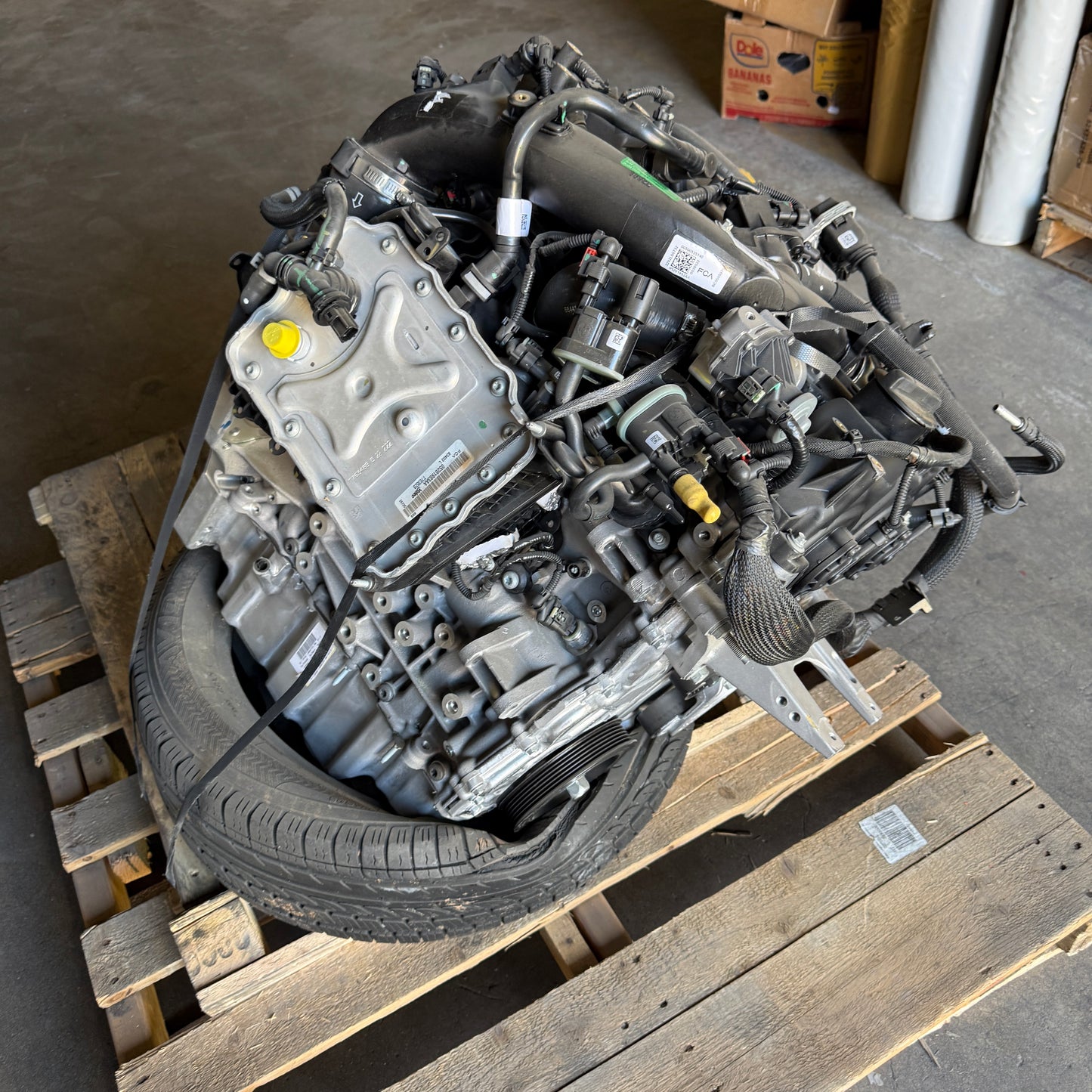 ZA@ MOPAR (Some Damage, but Never Used) Jeep Wrangler Engine (Electric / Gas?) 2020-23 04893726CB 2.0L L4 (AS-IS)