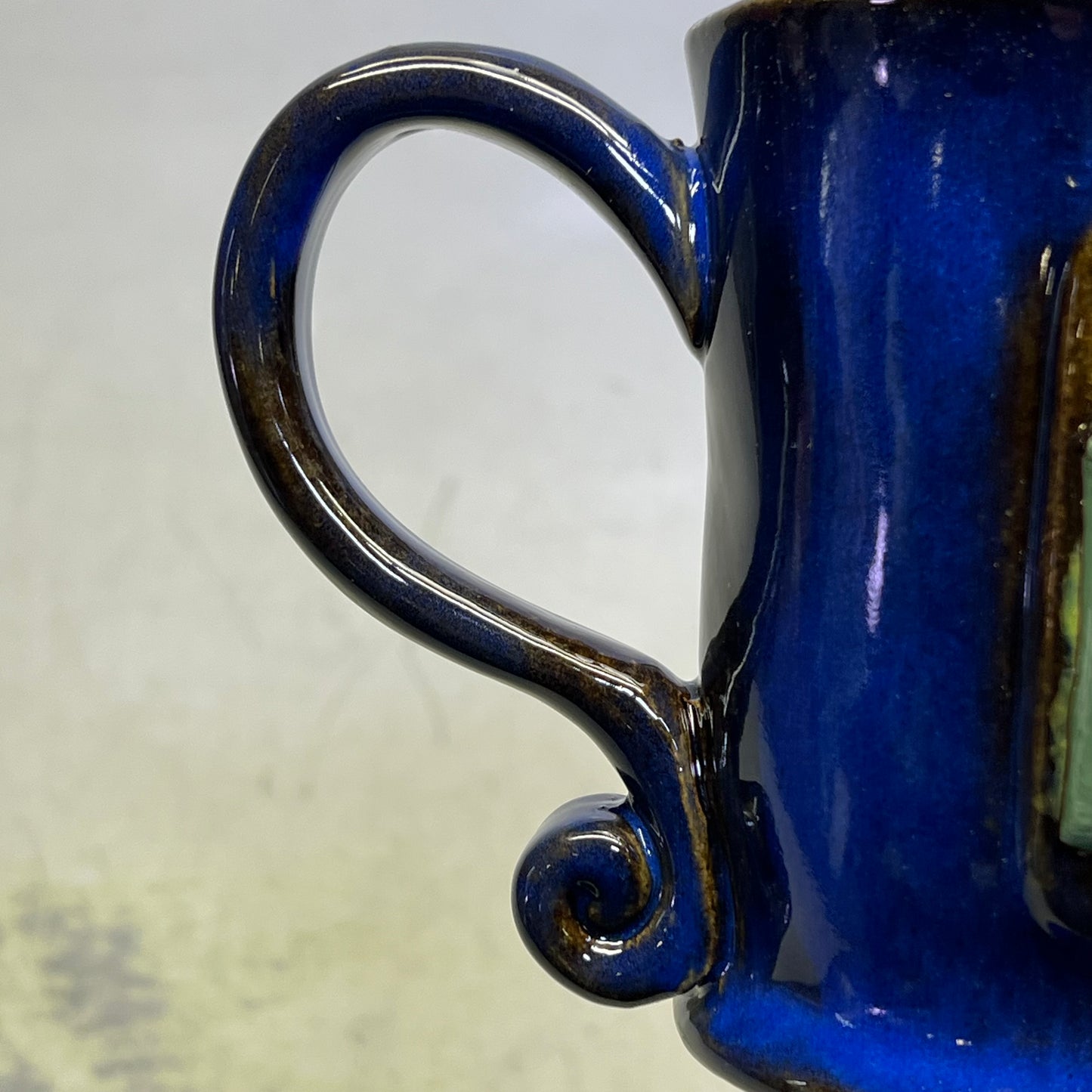 ZA@ CKI Big Foot License Plate Pottery Mug 4.5"L x 3.5" Dia Rim Blue MUGLP-CK-06 E