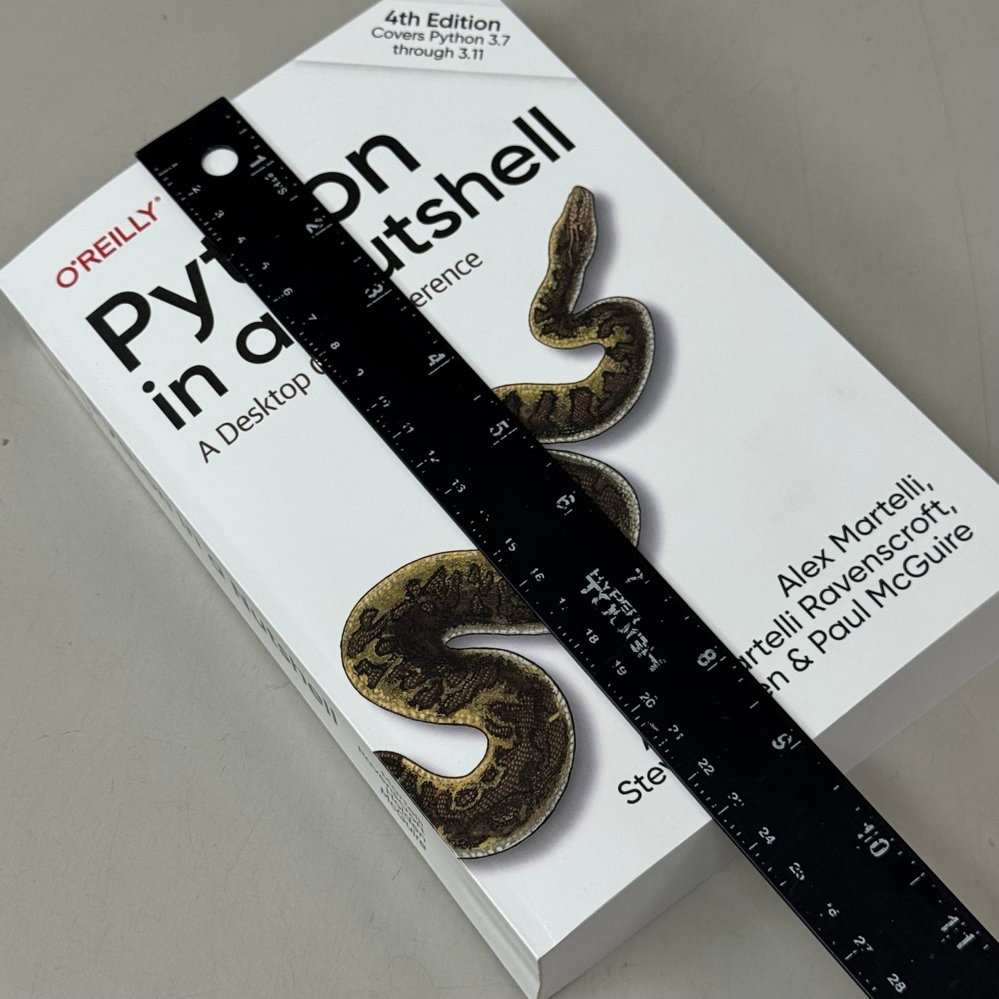 PYTHON IN A NUTSHELL A DESKTOP QUICK REFERENCE By Alex Martelli & Others Book 735 Pages