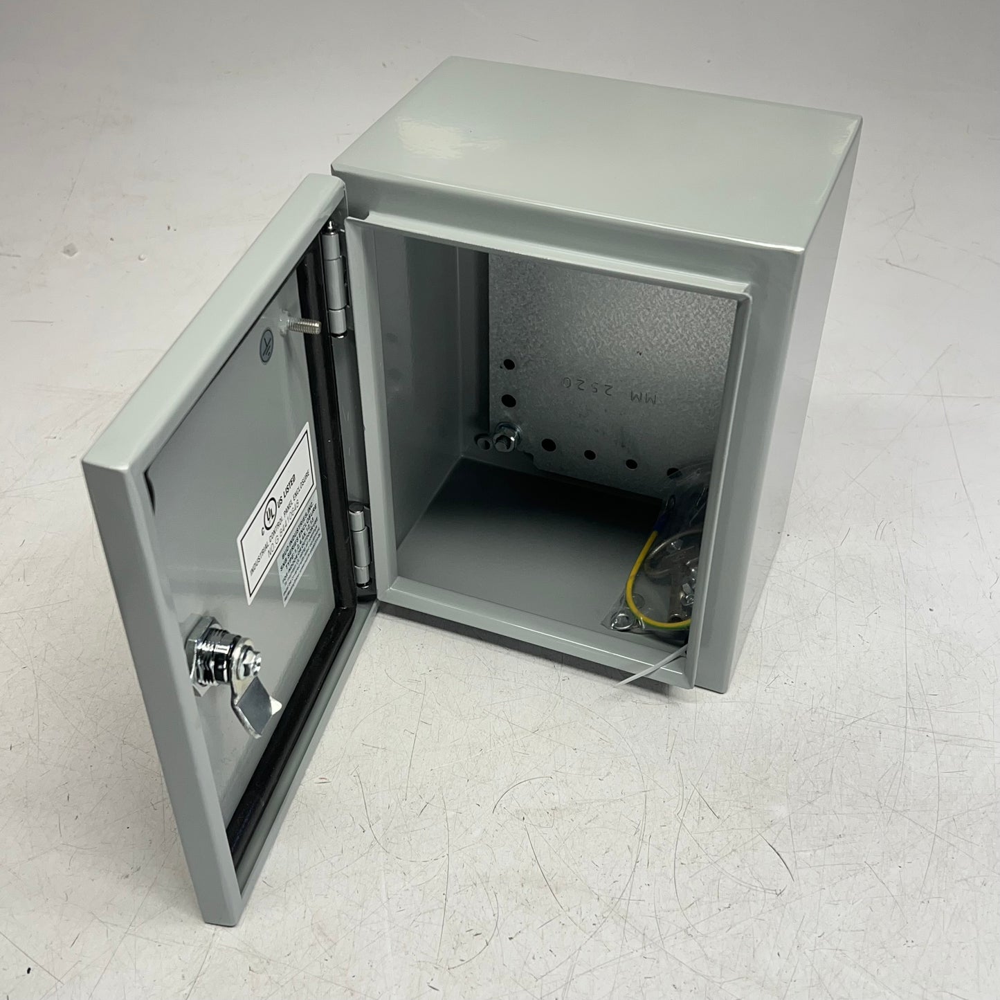 BUD INDUSTRIES  Wall Mount Panel Enclosures Electronics Enclosure Grey SNB-3730