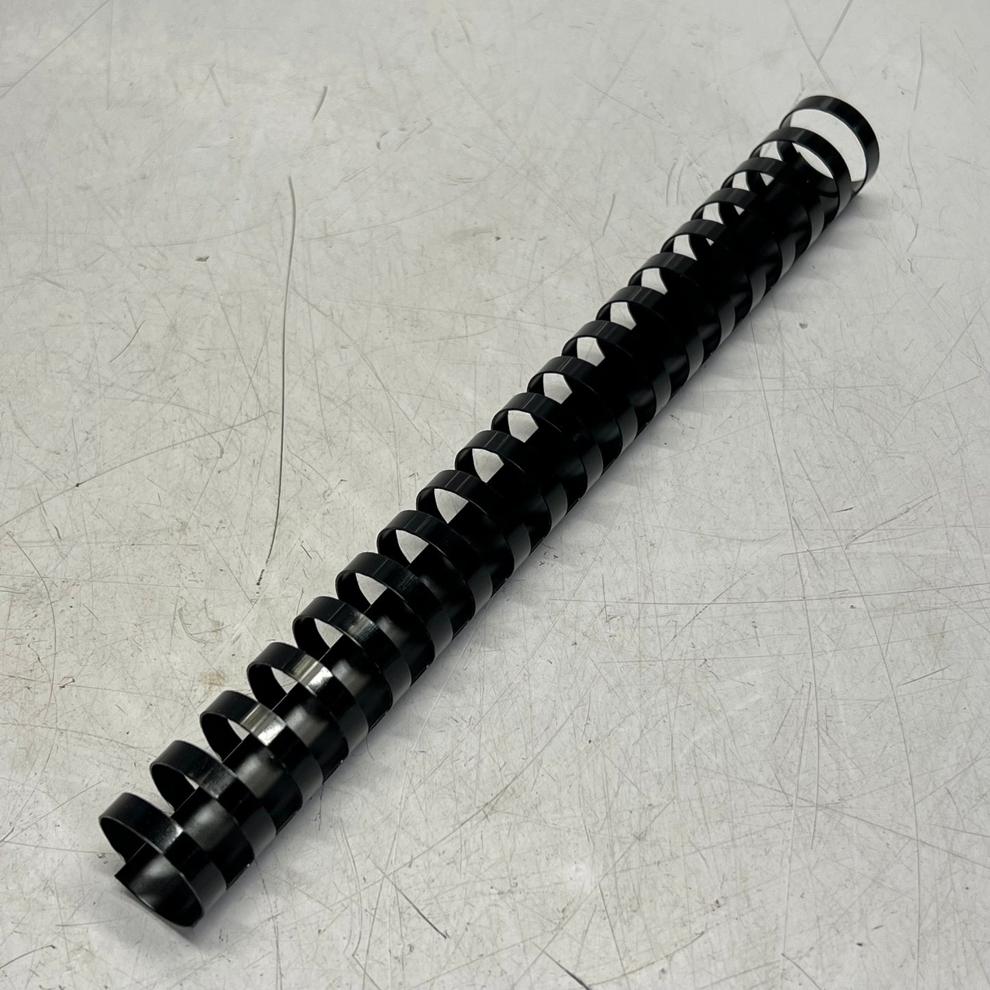 GBC (100 PACK) Durable Comb Bind Binding Spines 1" Dia 19 Holes Black 4000118