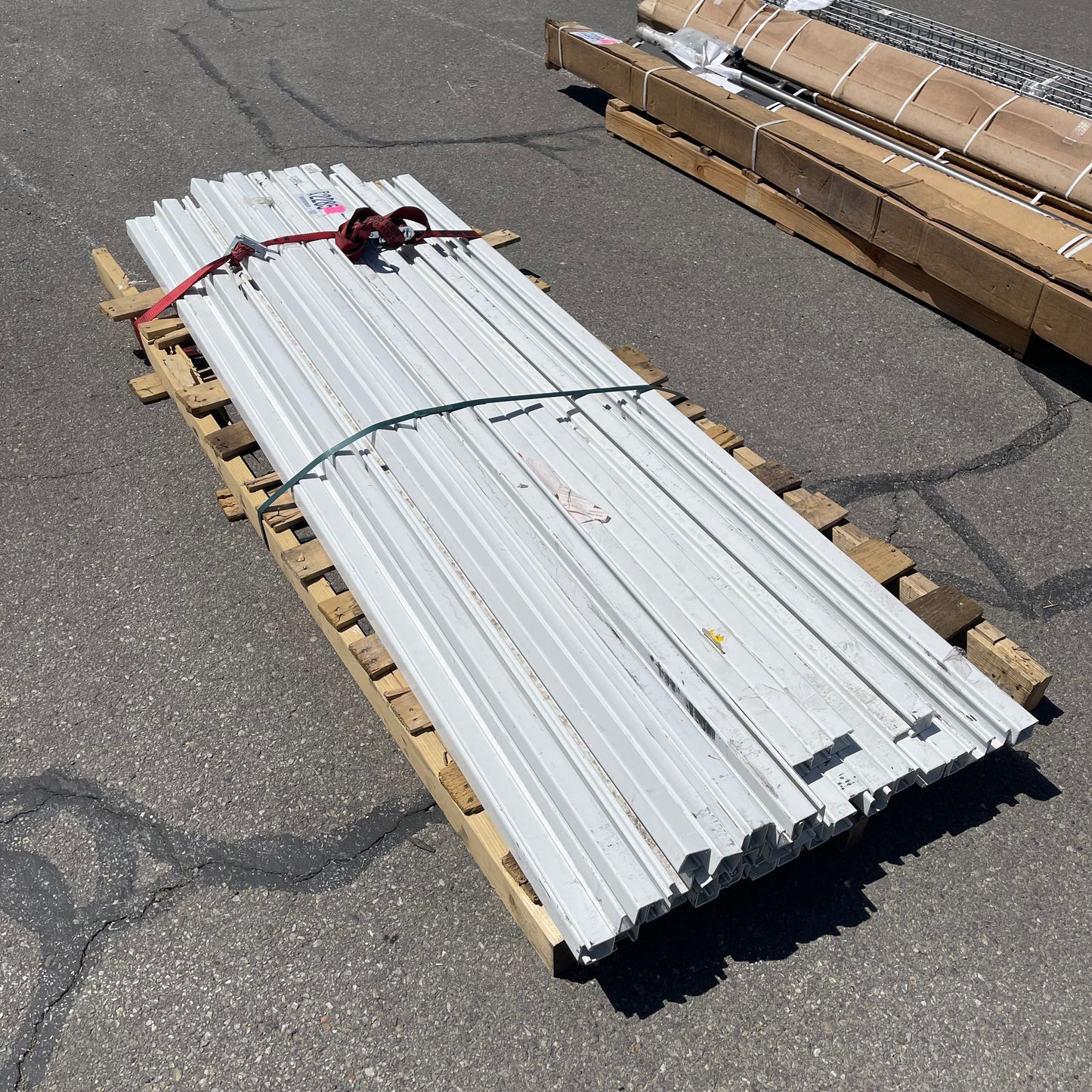 ZA@ Pallet of White Steel Channels 96”