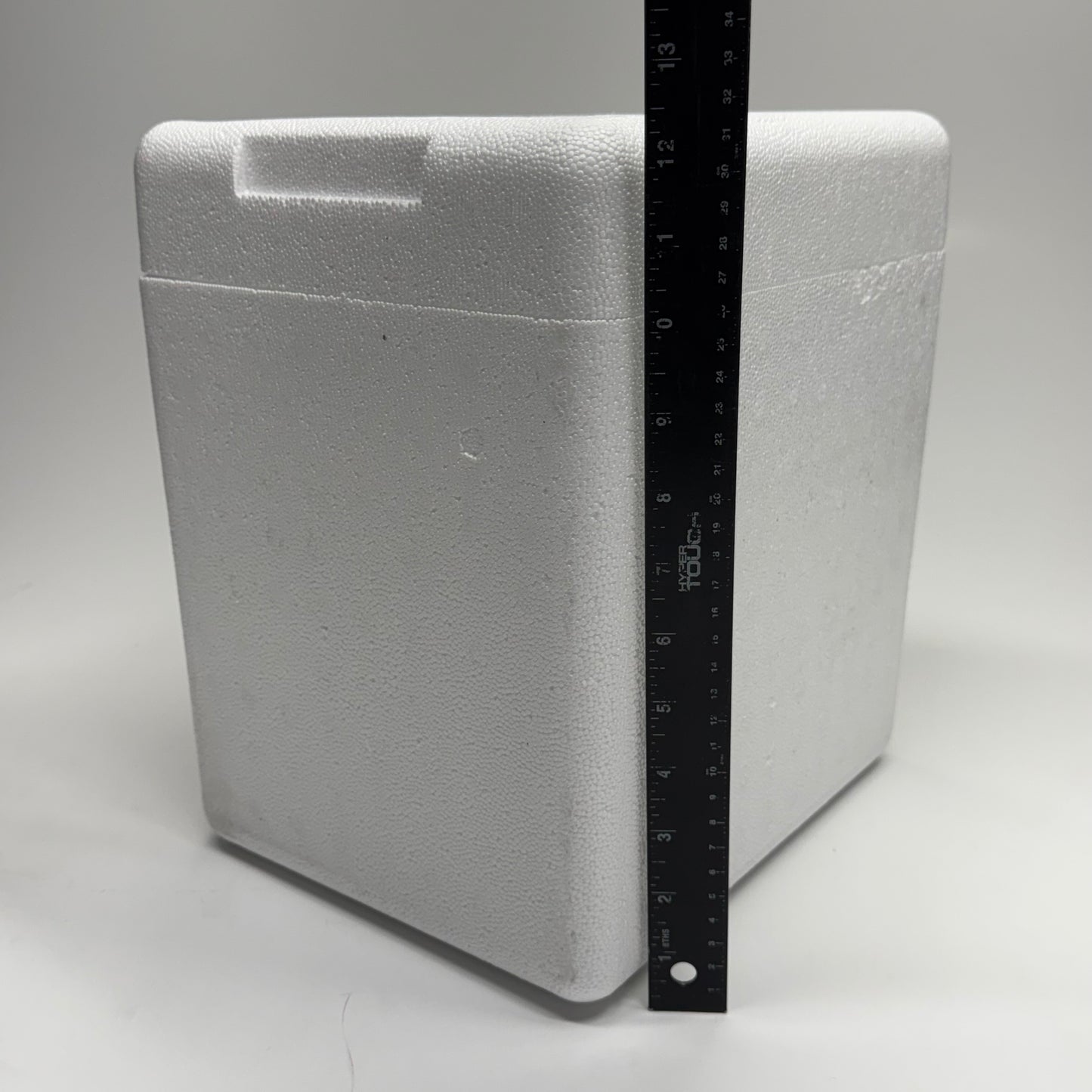 ZA@ Pallet of Foam Coolers Sz 10"L x 8"W x 12"H (AS-IS, Some Lids Damaged)
