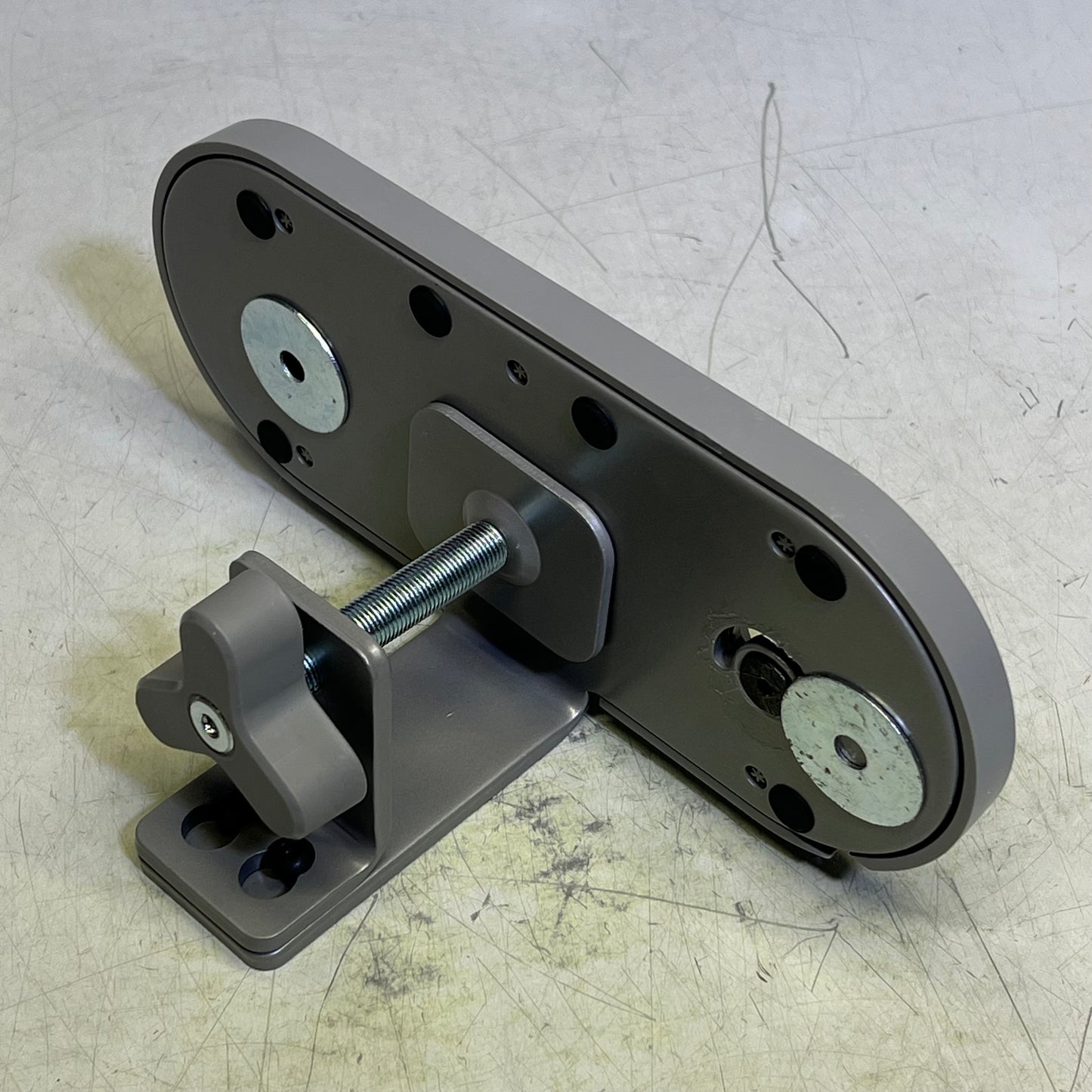 CHEIF Koncis Dual Arm Monitor Mount Fits 10-32" Screens 15lb Cap Each DMA2S