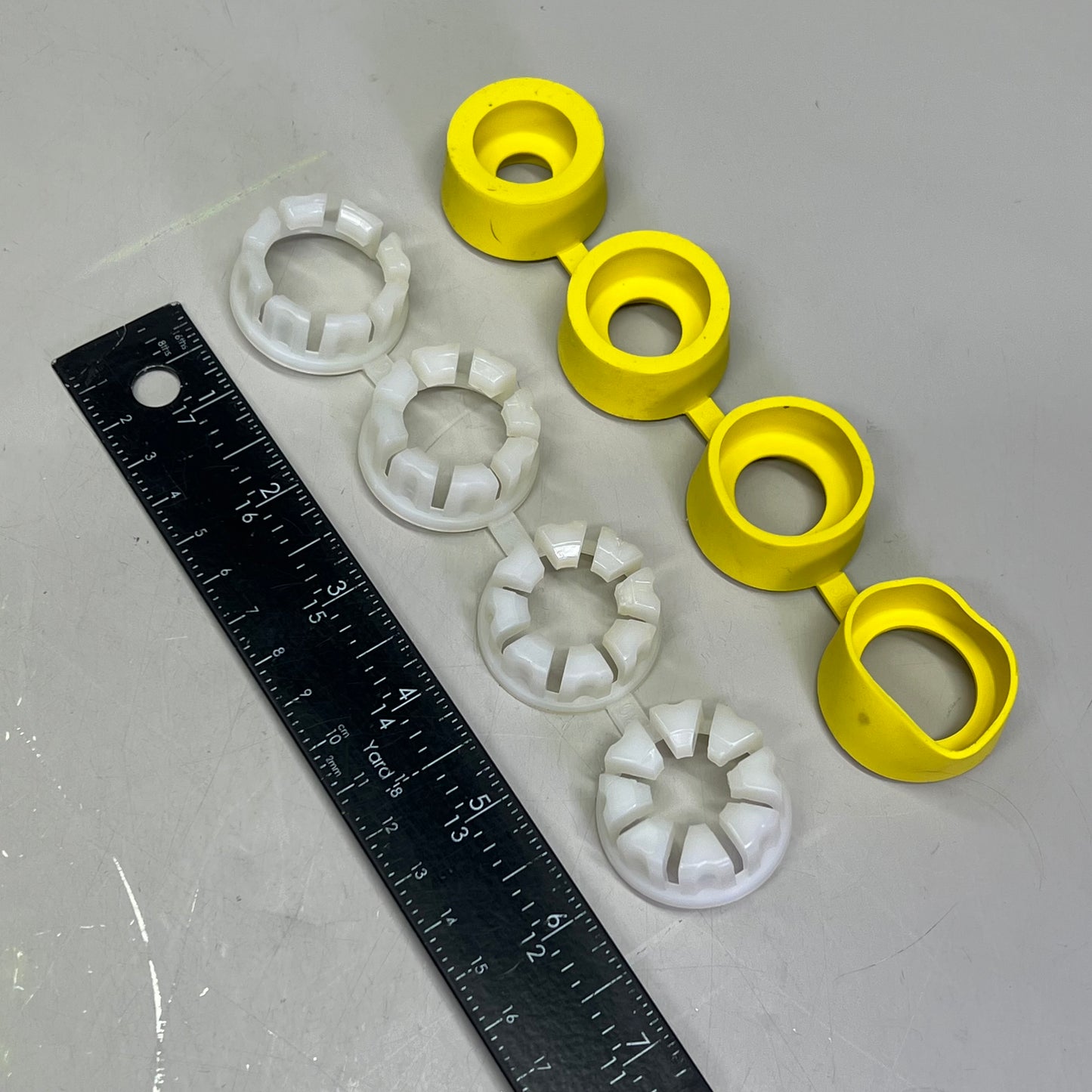 LEVITON Industrial Grade Wet Guard Connector 30 Amp, 250 Volt Yellow 162-29W48