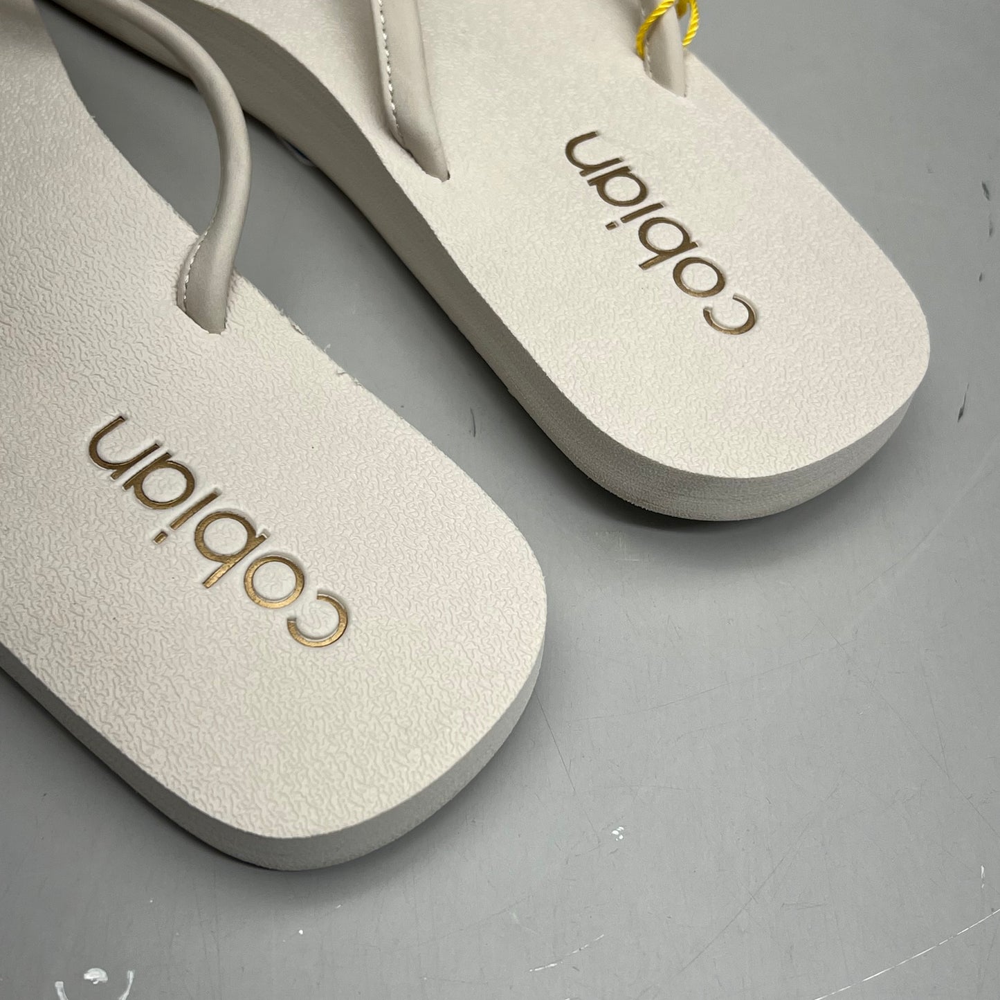 COBIAN Nia's Bounce Synthetic Leather Sandals Women's Sz 10, EU 41 Cream NIA25-110-10