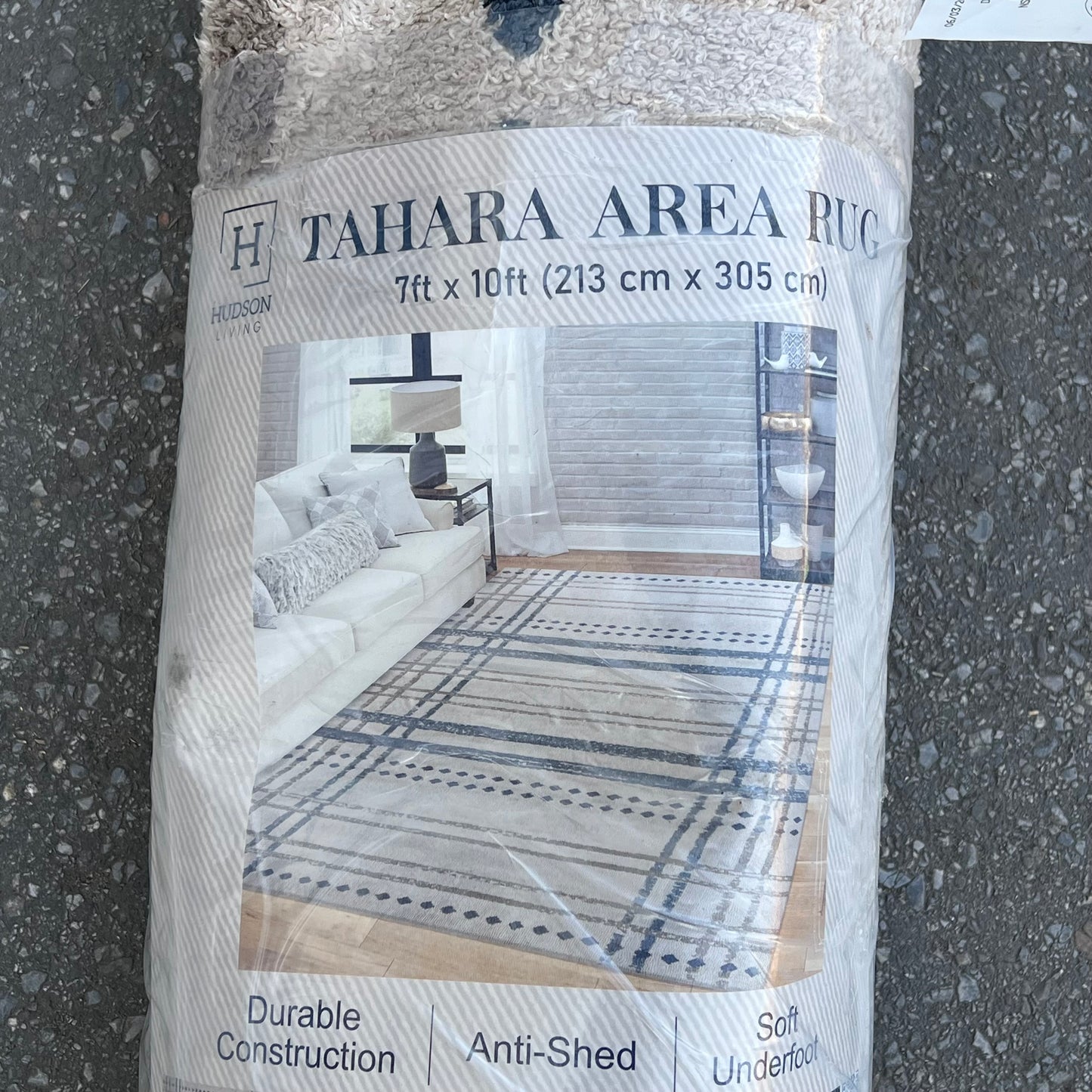 ZA@ TAHARA Large Thick Area Rug Canvas Bottom 7ft x 10ft Linen/Tan (Used) A