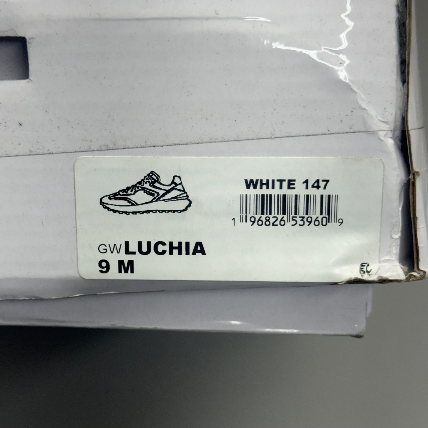 GUESS Luchia Los Angeles Shoes/ Sneakers Size: 9M, 7.5W White (New Other)