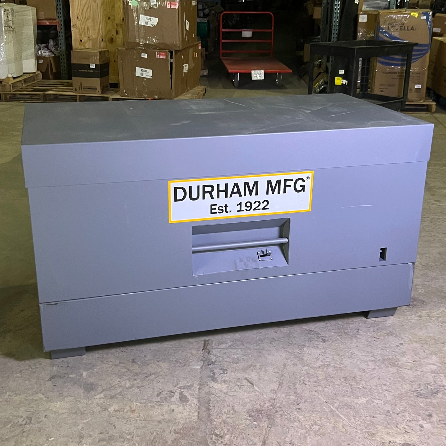 DURHAM MFG Job Site Cabinet Piano Box with Shelves 32"W x60.5"L x 34.5"H JSCPB-316035-94T-D720 (New Other, Minor Scratches)