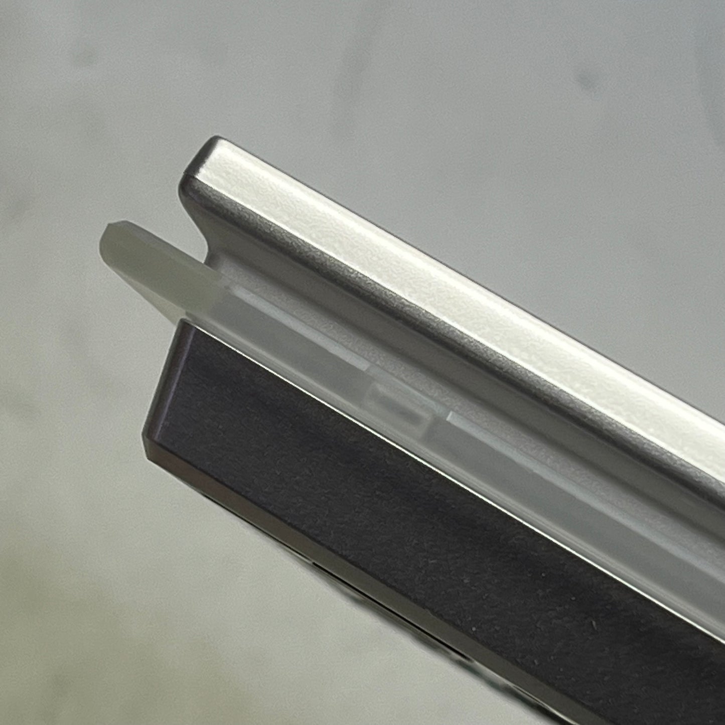 FUJITSU Airstage Touch Screen Wired Kagami Controller 2 Wire  Grey UTY-RVRU