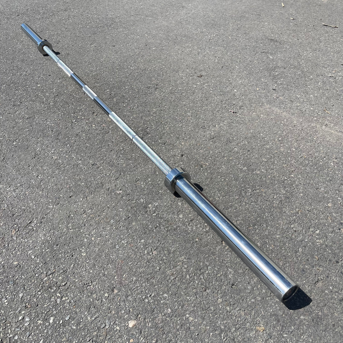 TITAN Performance Series Olympic Barbell 87"L Cap 700 Lb. Chrome 430367