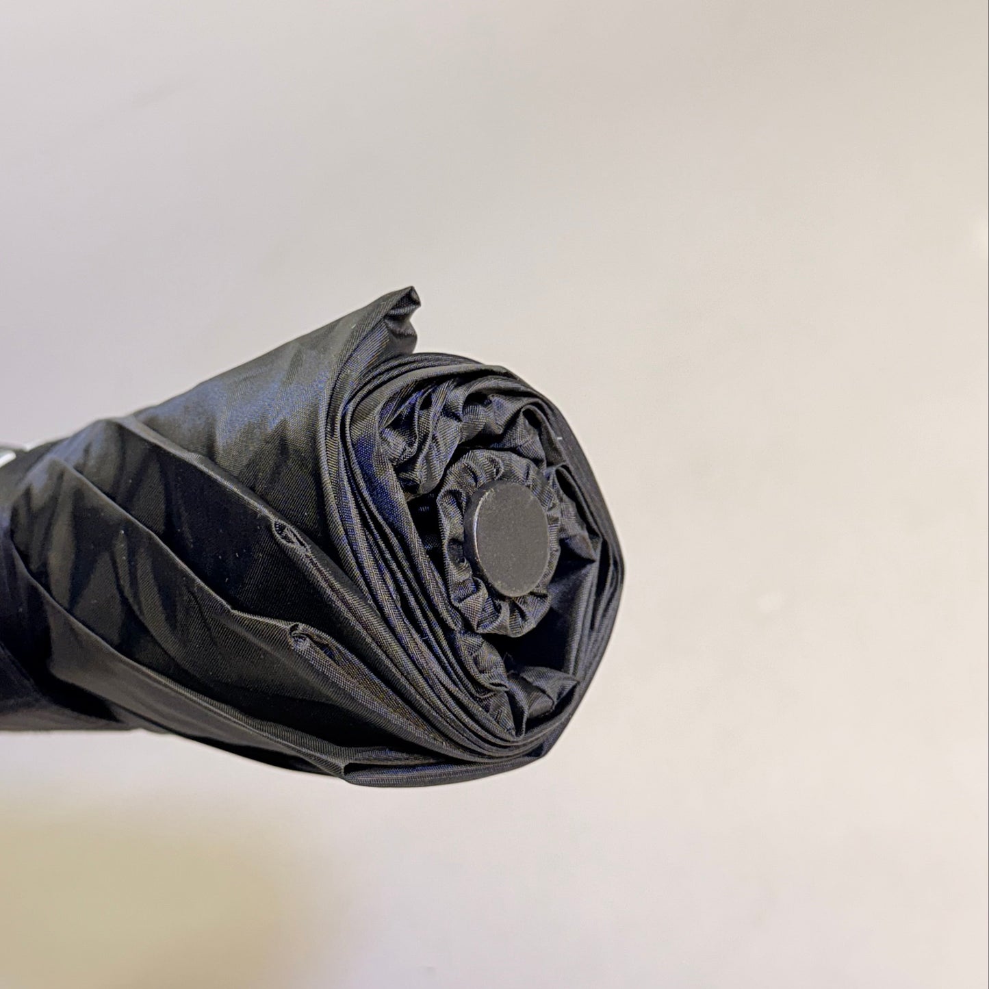 TAYLORMADE Golf Umbrella Vortexvent Compact Technology 47 in Black 2180